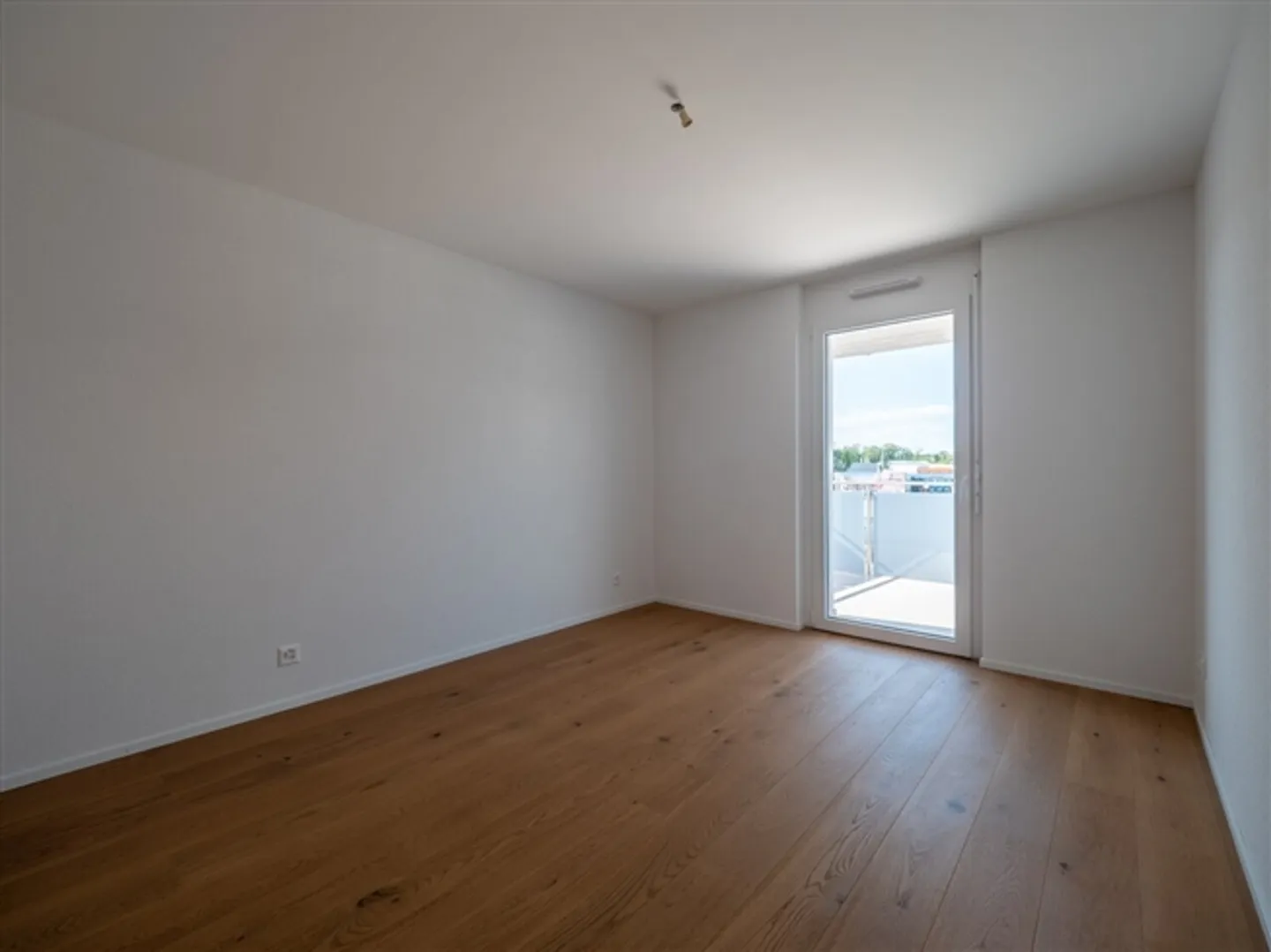 Appartement 2.5 pièces au rez-de-chaussée ! - Photo 6 sur 9