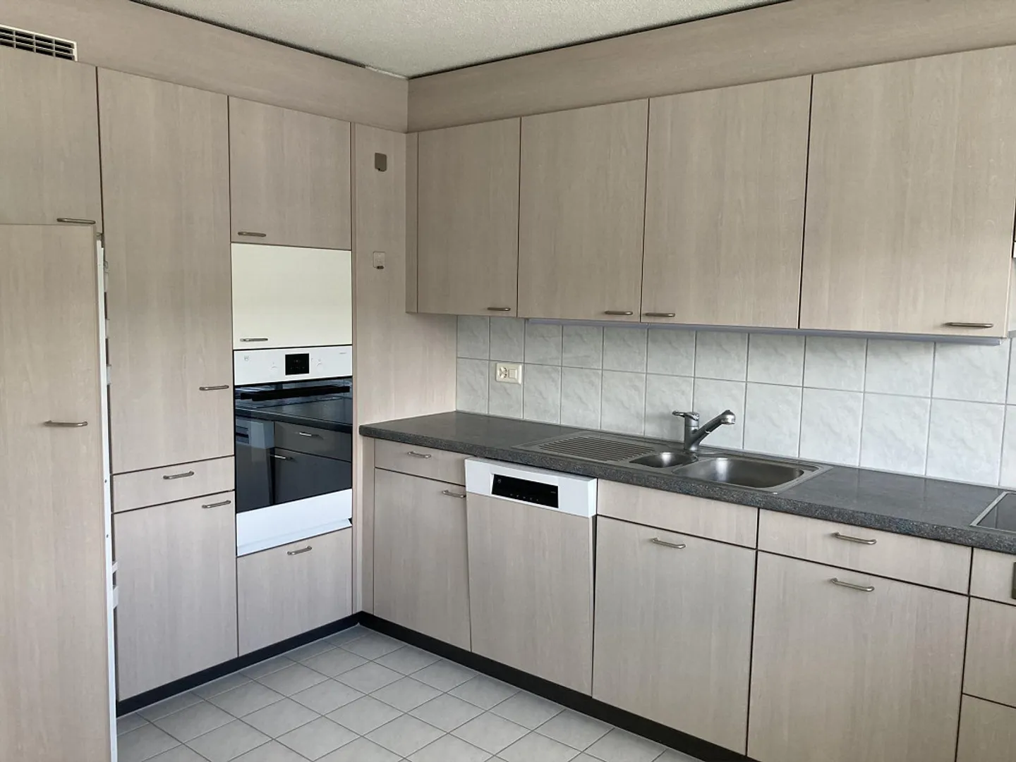 Charmante Attikawohnung mit Aussicht - Foto 14 von 30