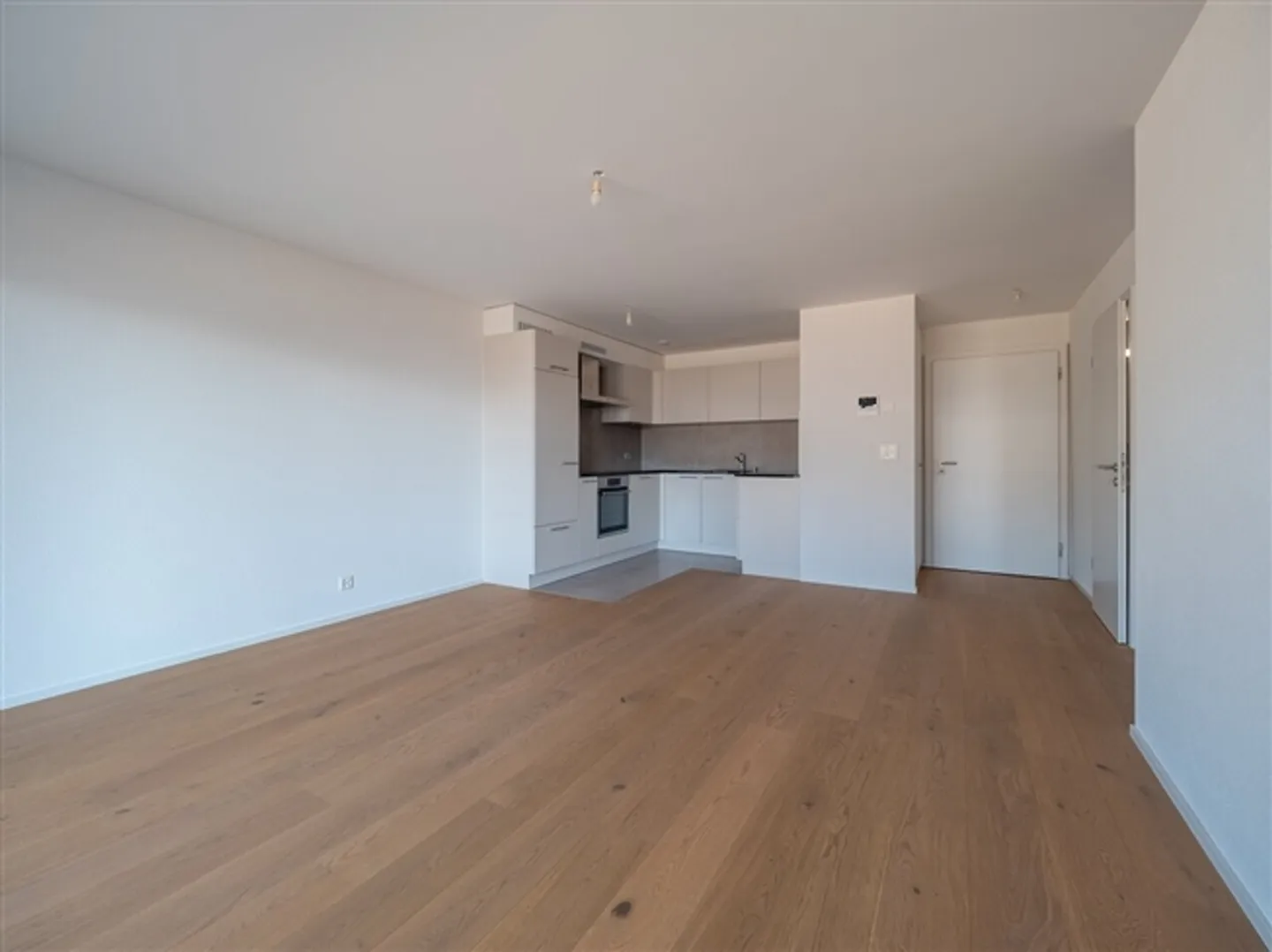 Appartement 2.5 pièces au rez-de-chaussée ! - Photo 8 sur 9