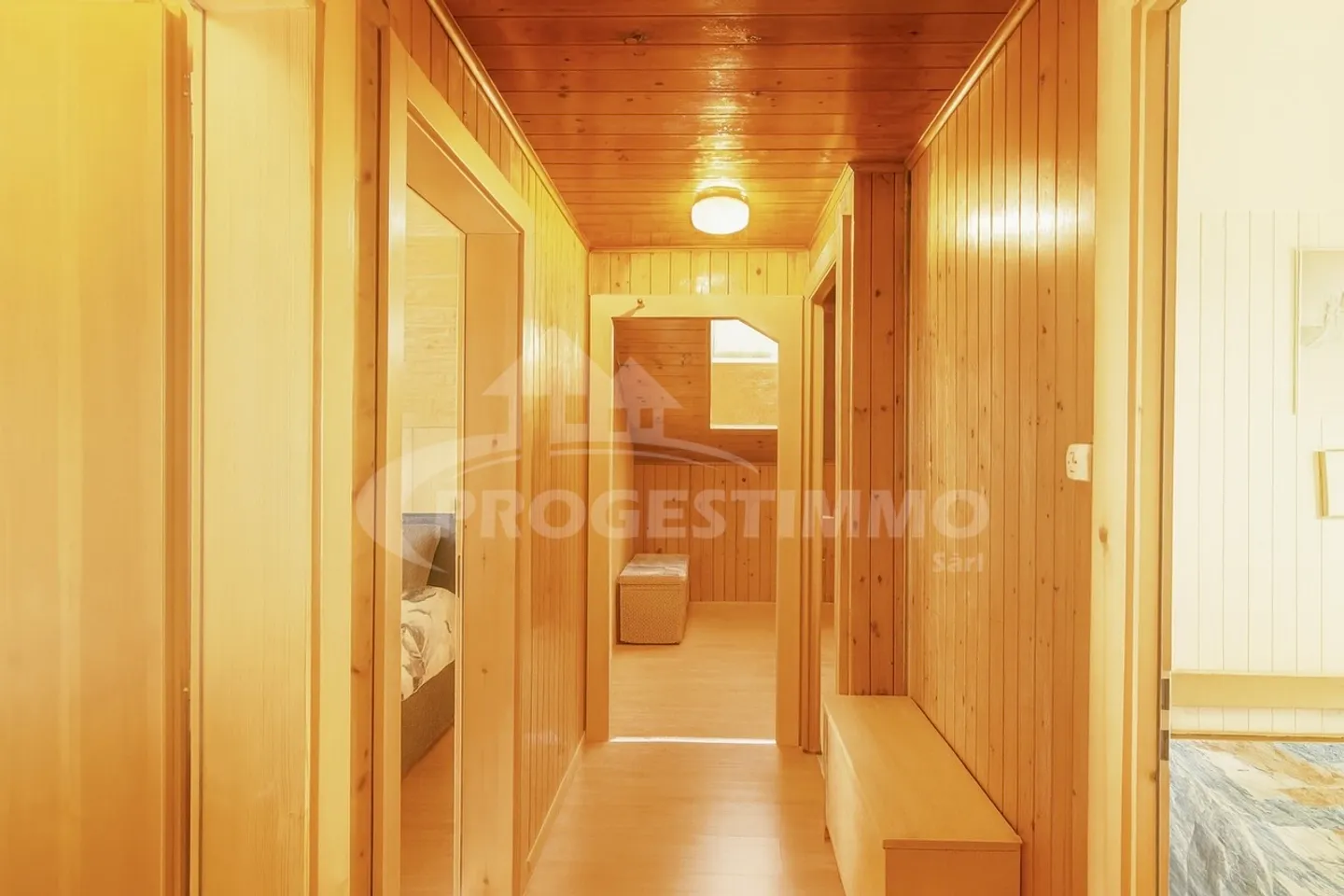 CHALET AUTENTICO E AFFASCINANTE DI 5,5 STANZE - Foto 9 di 13