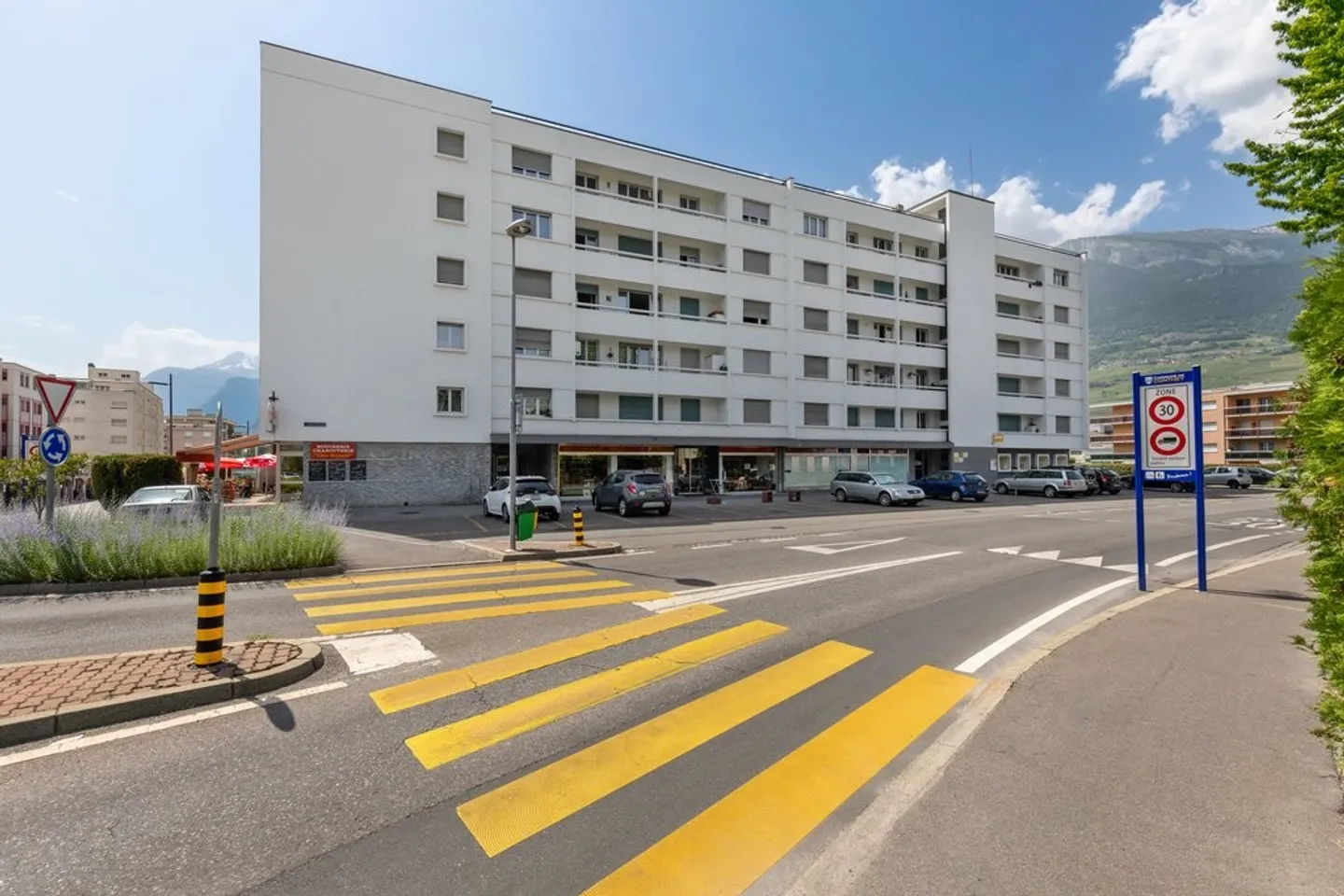 Place de parc extérieure à Conthey - Photo 1 sur 1