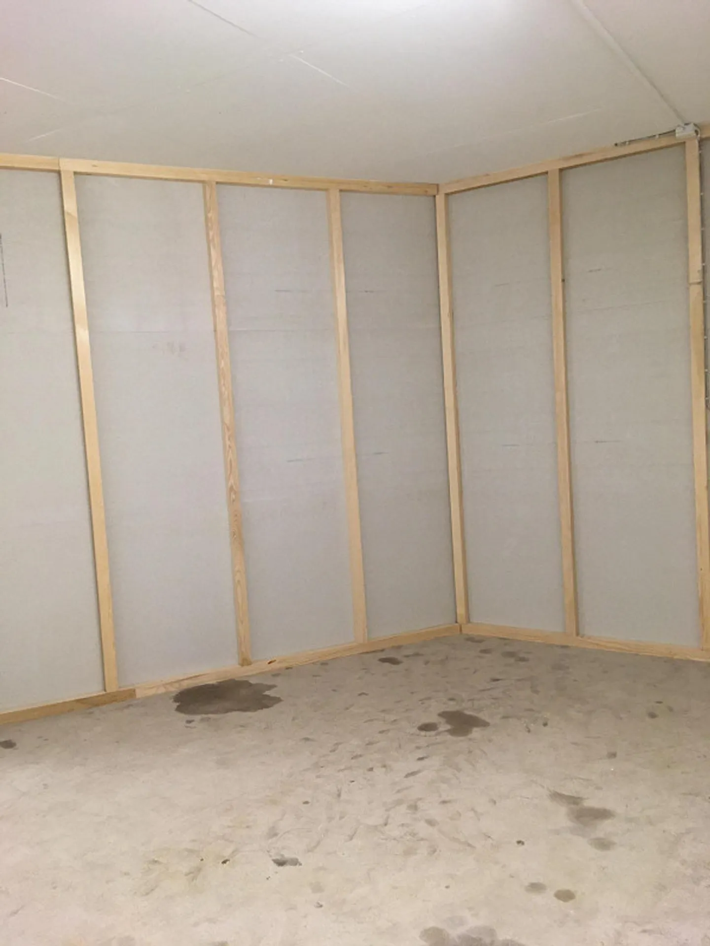 Dry Storage Room (Storage Box) - Photo 1 of 2