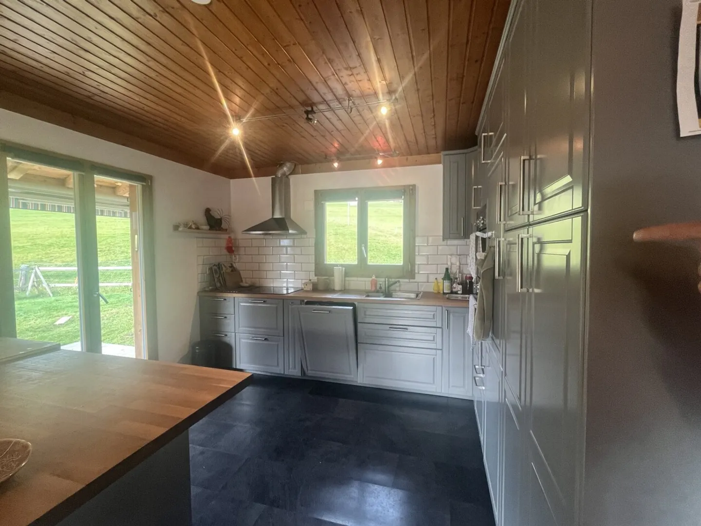 Chalet arredato per la stagione invernale nel villaggio di Crettaz - Foto 2 di 11