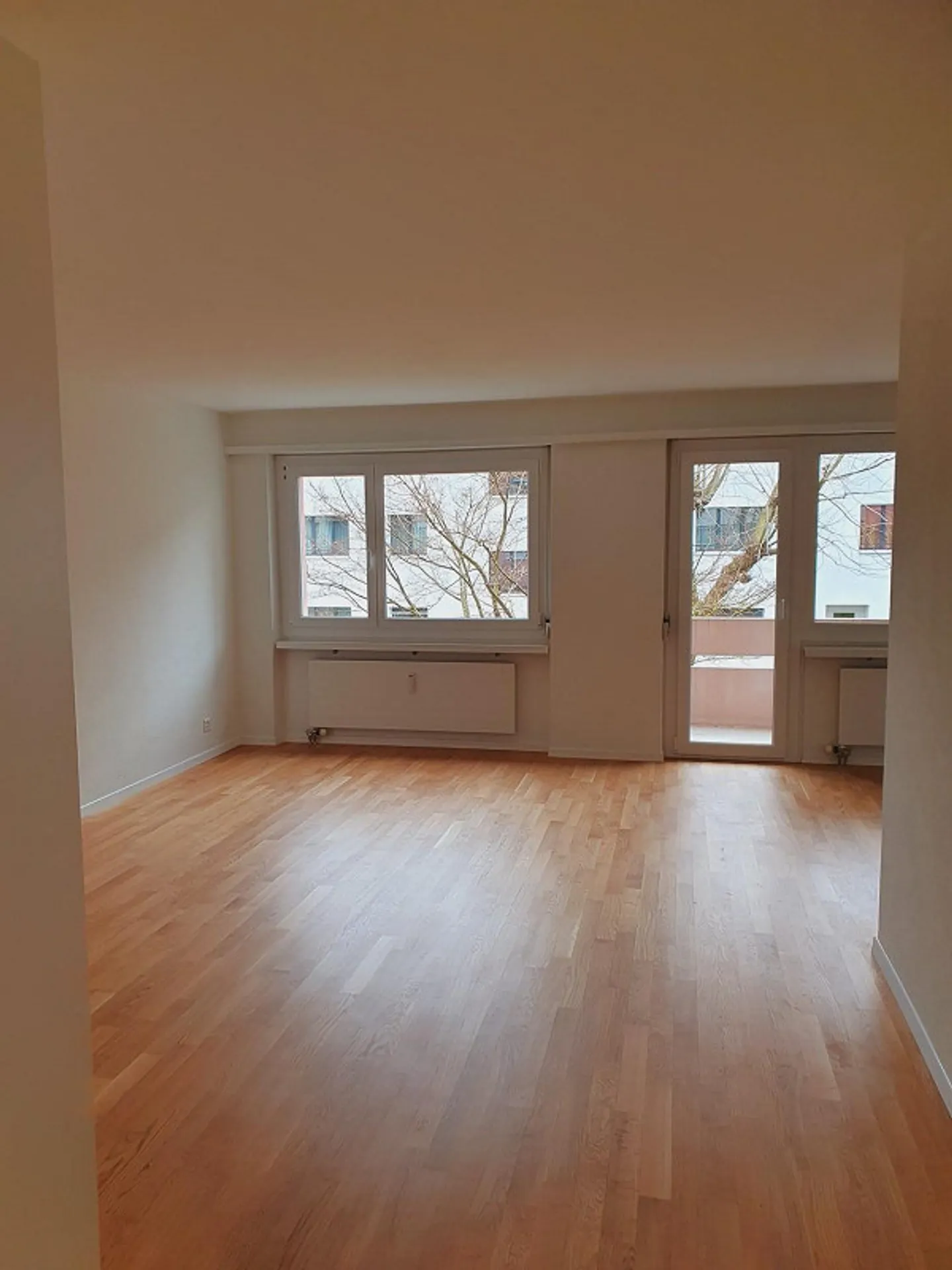 Appartement lumineux de 3,5 pièces avec balcon - Photo 2 sur 9