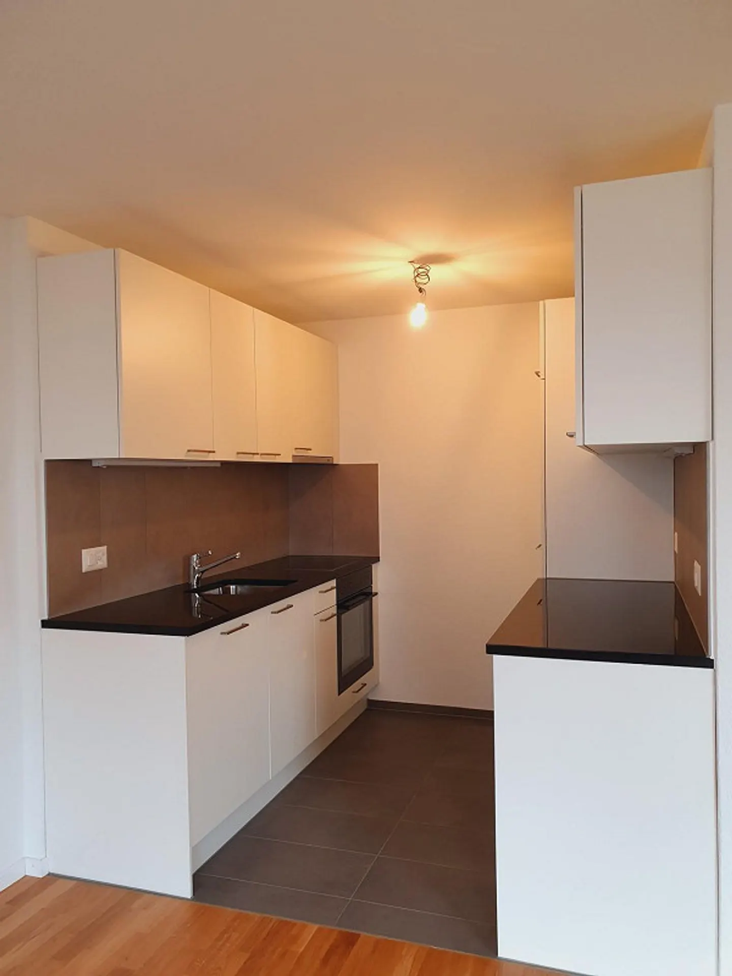 Appartement lumineux de 3,5 pièces avec balcon - Photo 5 sur 9