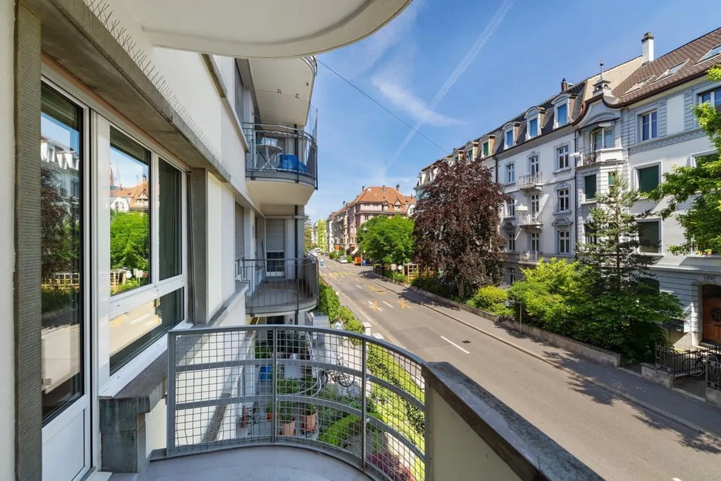 Appartement lumineux de 2,5 pièces dans un emplacement attrayant à Bâle - Photo 3 sur 10