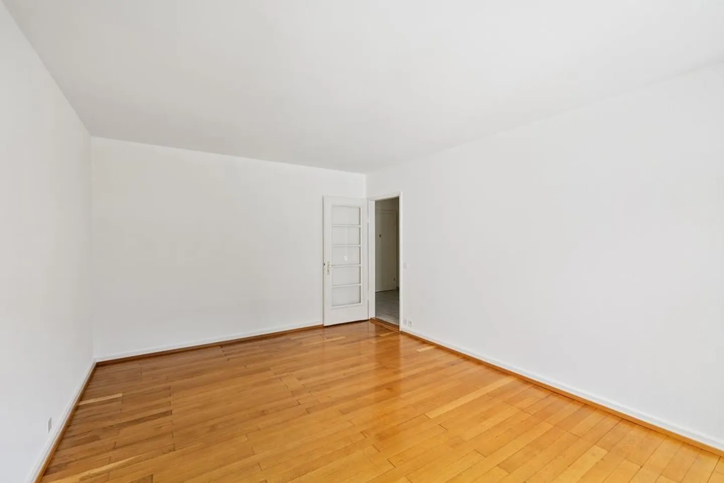 Appartement lumineux de 2,5 pièces dans un emplacement attrayant à Bâle - Photo 6 sur 10