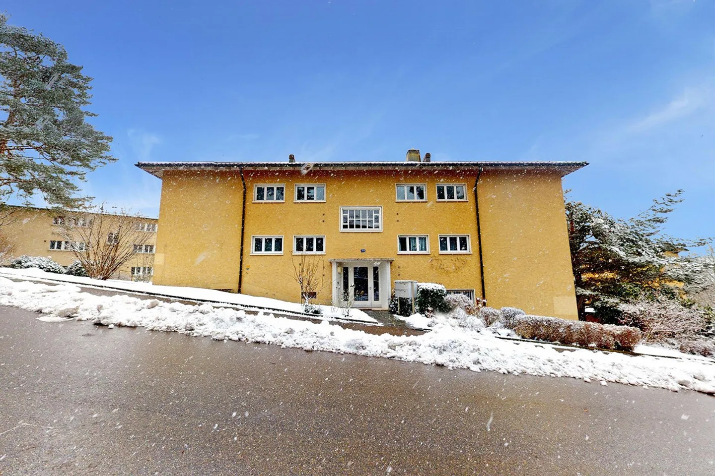 Appartement charmant avec vue sur la ville - limité à 1 an - Photo 1 sur 9