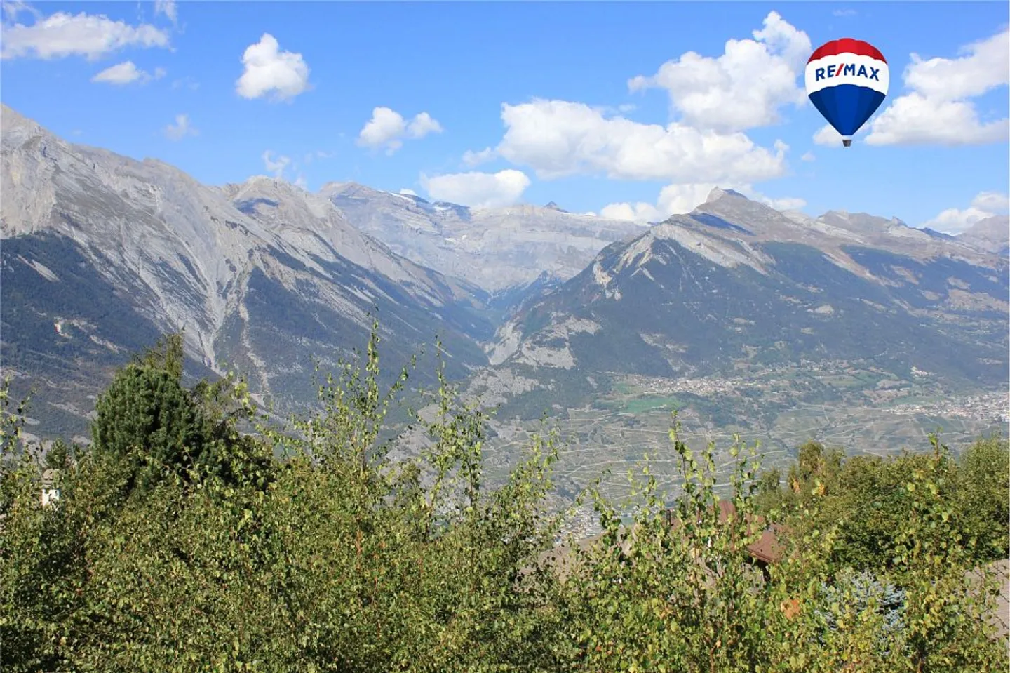 Building plot with project, free from brokerage - Photo 5 of 5