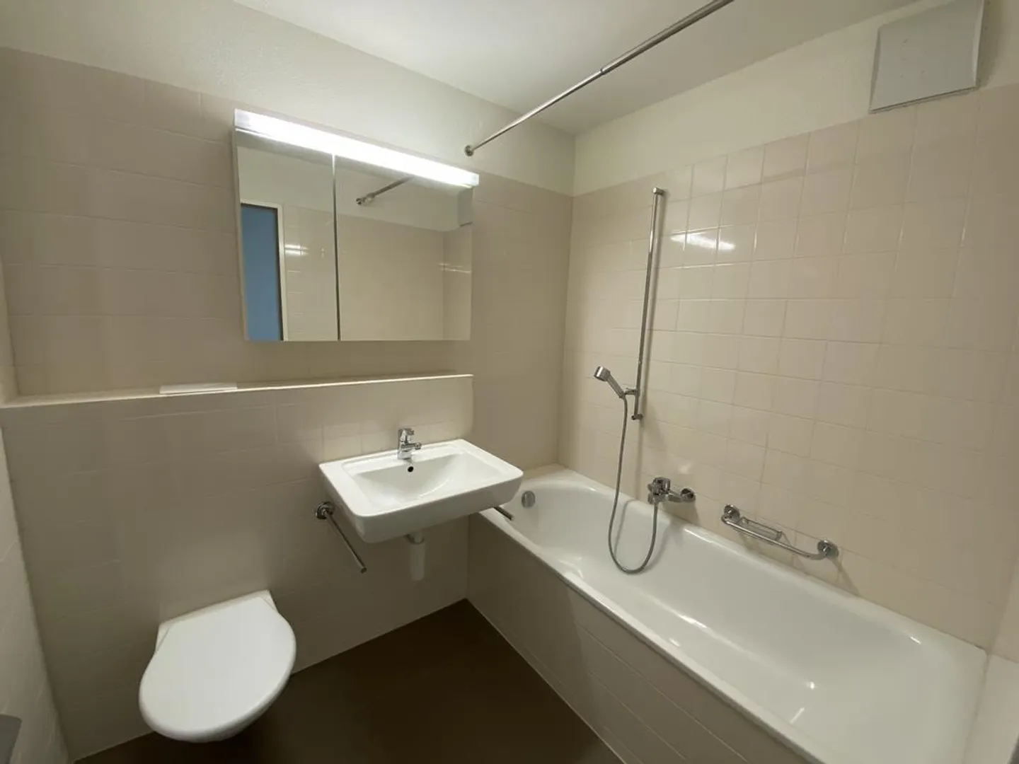 Beautiful 3.5-room apartment in Römergarten in Kaiseraugst - Photo 3 of 8