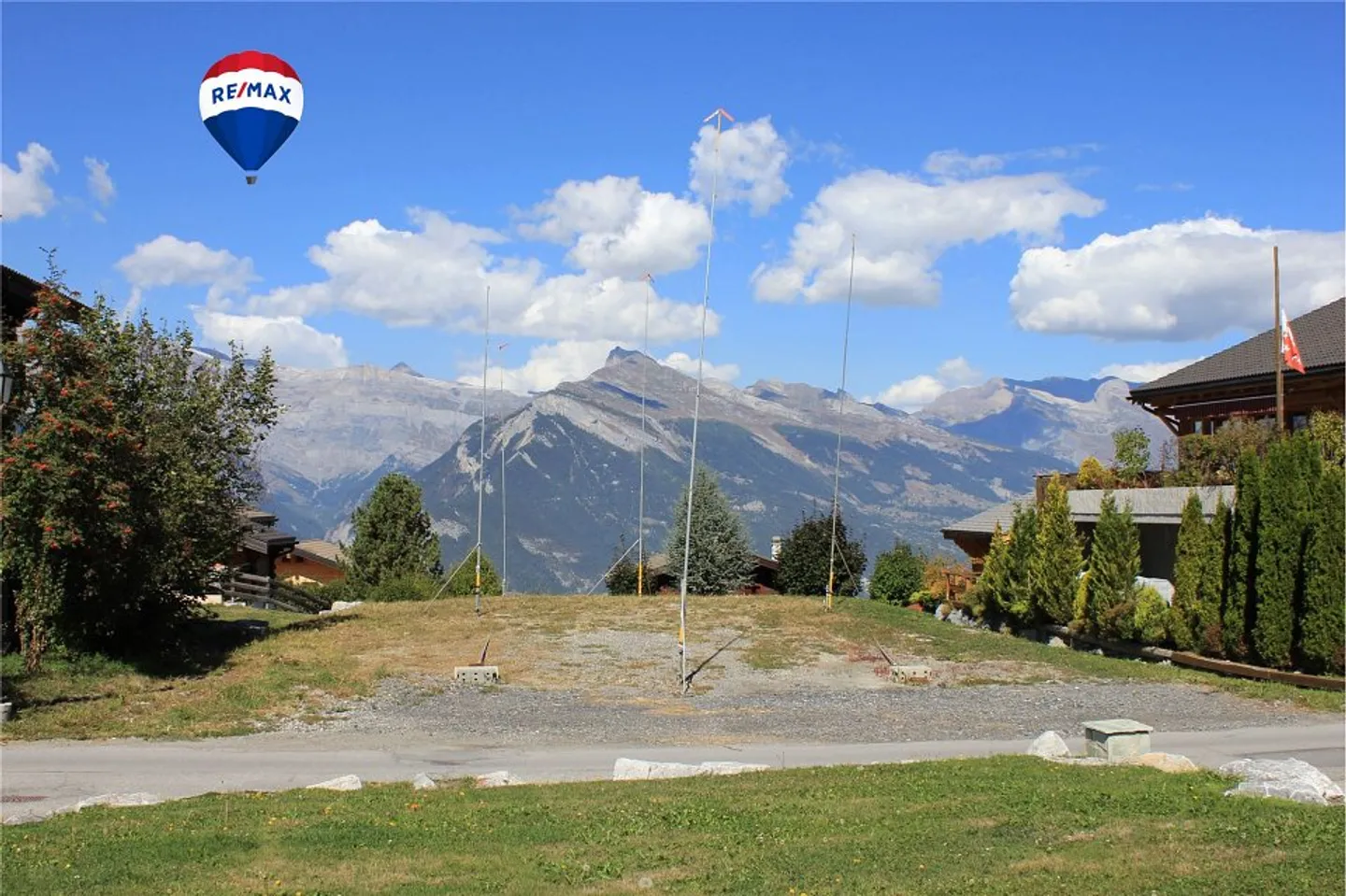 Building plot with project, free from brokerage - Photo 1 of 5