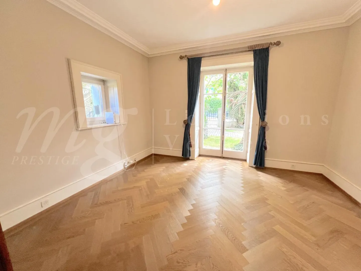 GRANDE CASA PADRONALE CON 12 STANZE CON MOLTO FASCINO - GIARDINO PRIVATO & - Foto 12 di 12