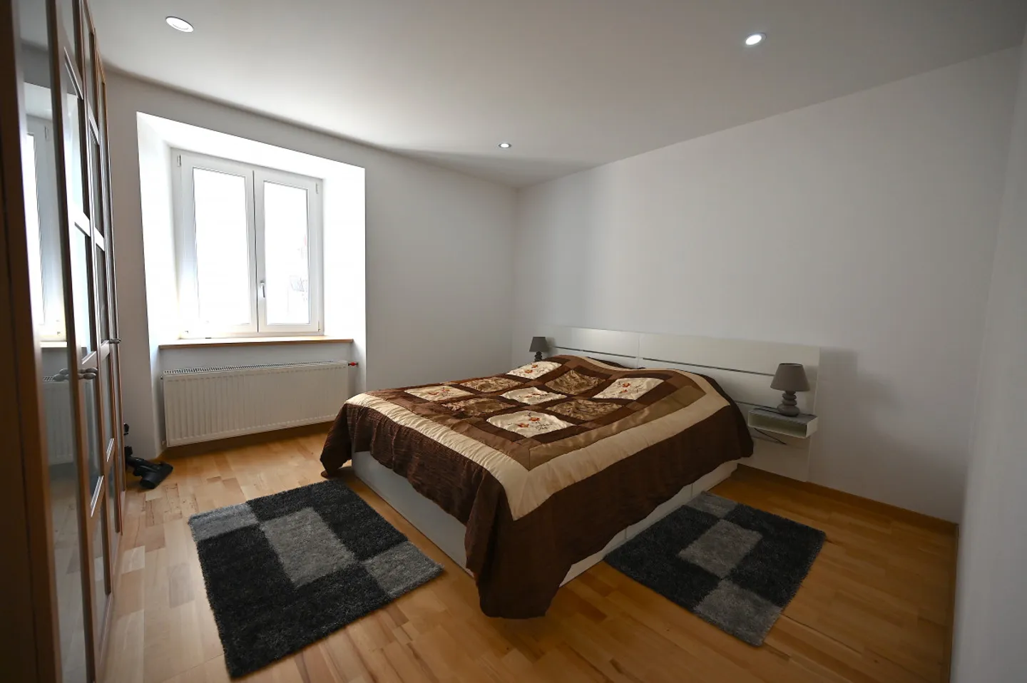 RENTAL BUILDING - Photo 4 of 9