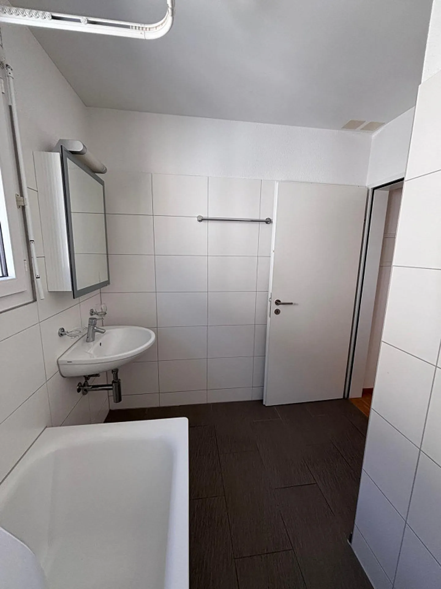 Helle Wohnung mit Balkon - Foto 3 von 11