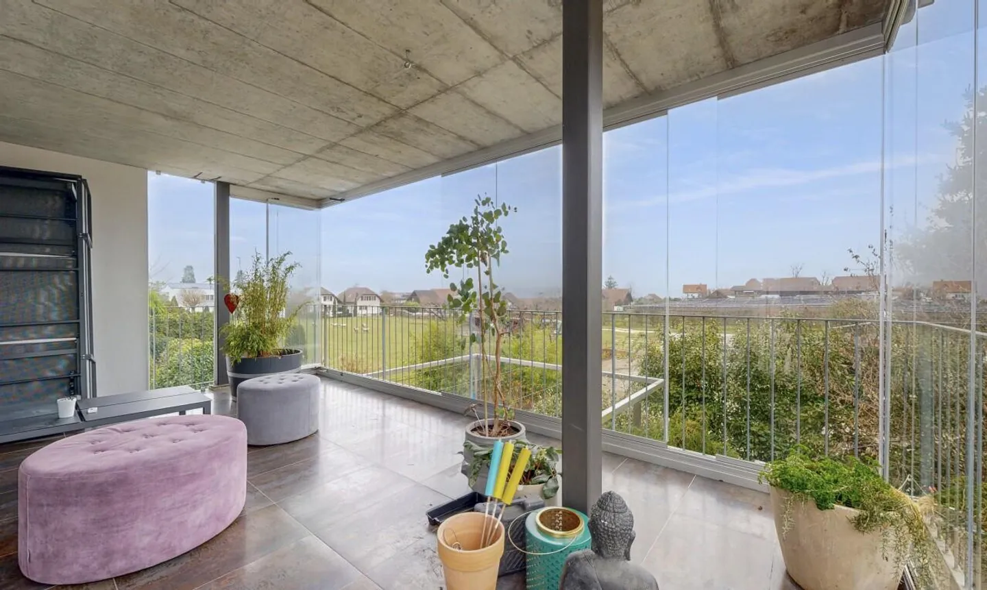 Una luminosa scatola di gioielli sul lago di Bienne - Foto 1 di 11