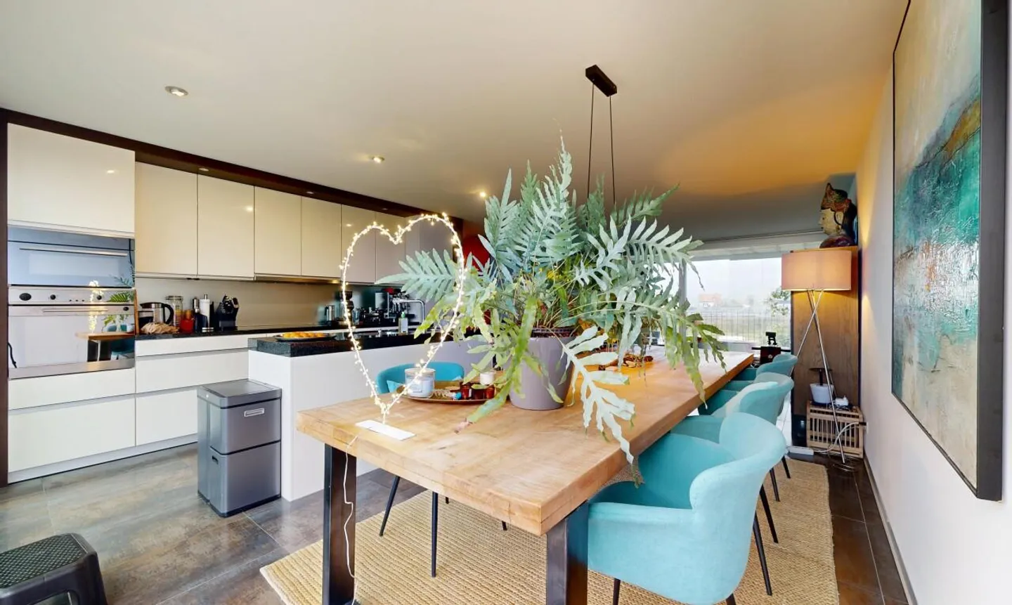 Una luminosa scatola di gioielli sul lago di Bienne - Foto 3 di 11