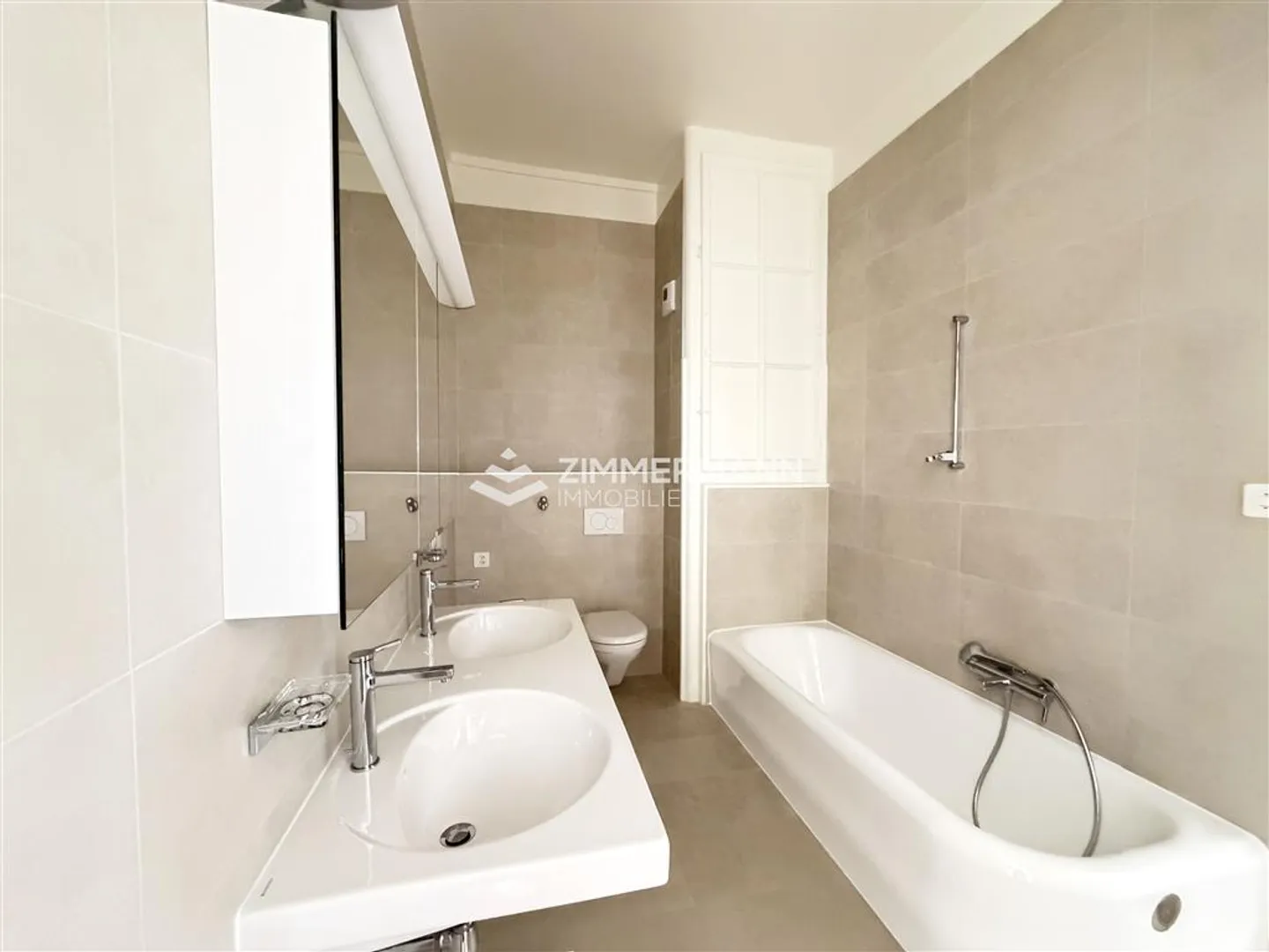 Appartement élégant de 5 pièces - Photo 11 sur 13