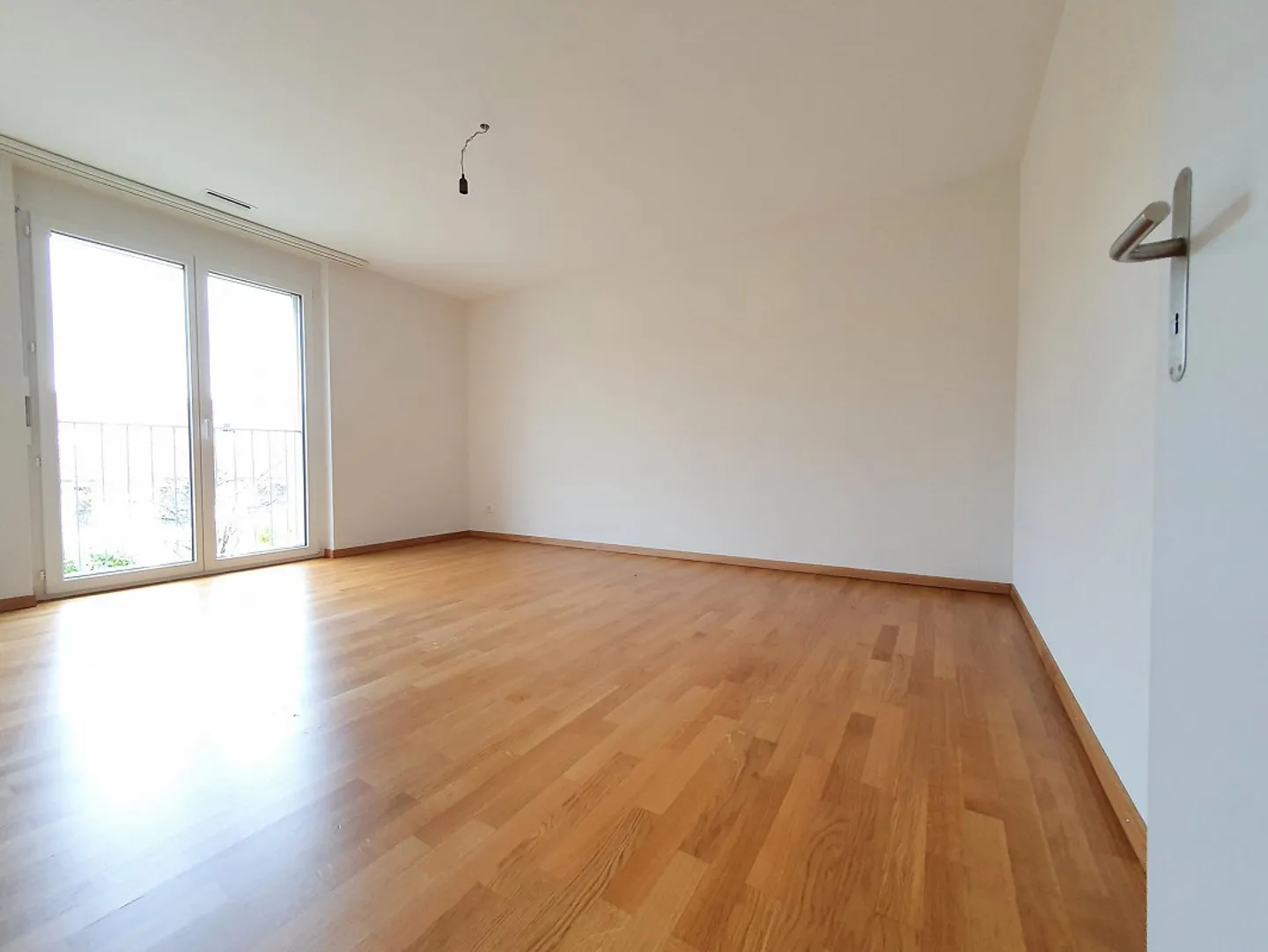 Moderne Wohnung mit grossem Balkon - Foto 7 von 10