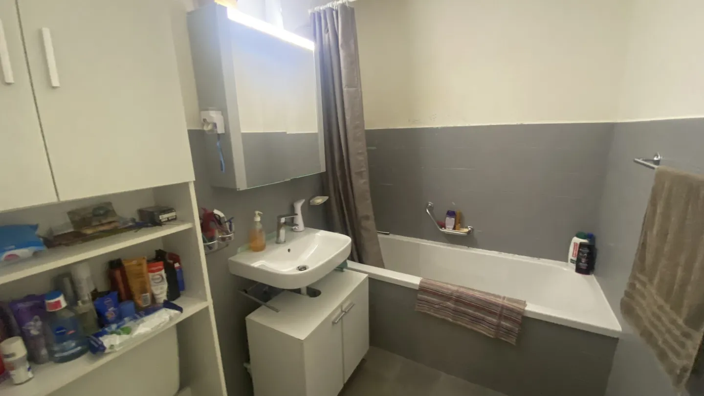 Apartment for rent - Photo 8 of 9