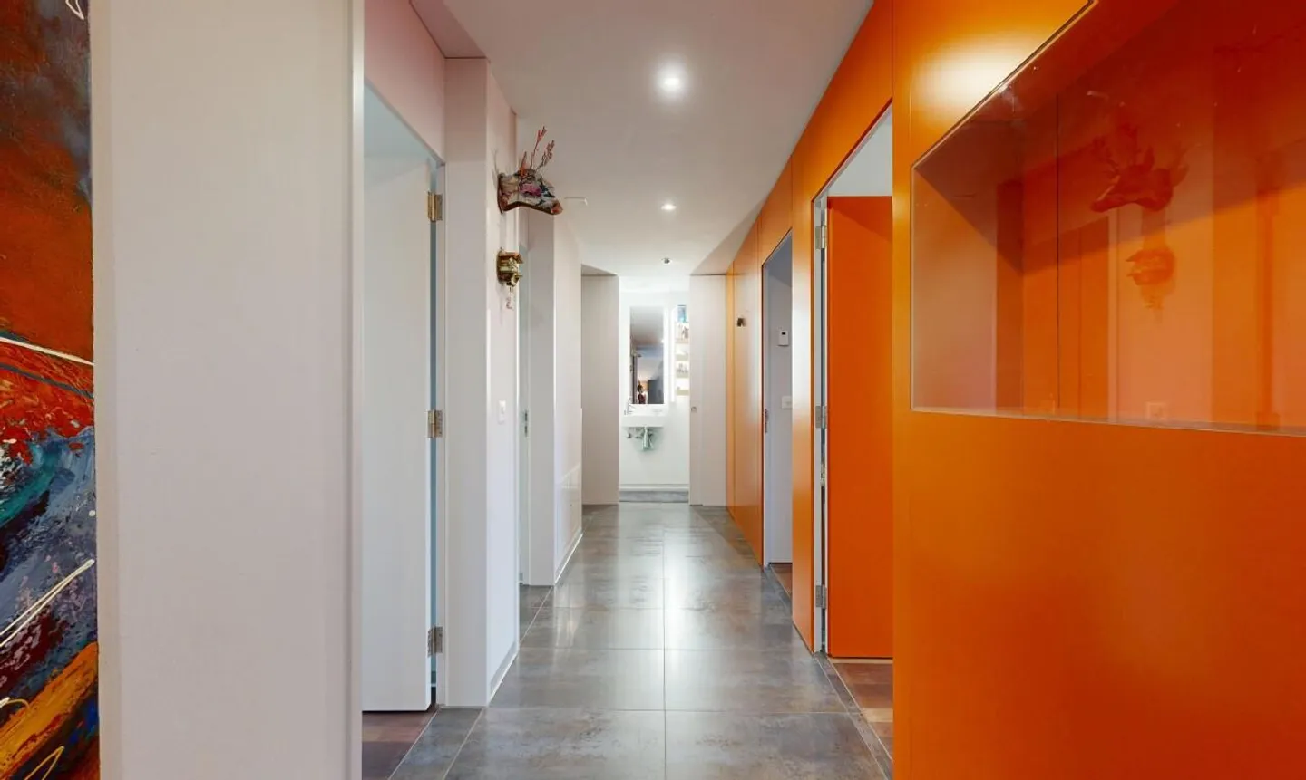 Una luminosa scatola di gioielli sul lago di Bienne - Foto 8 di 11