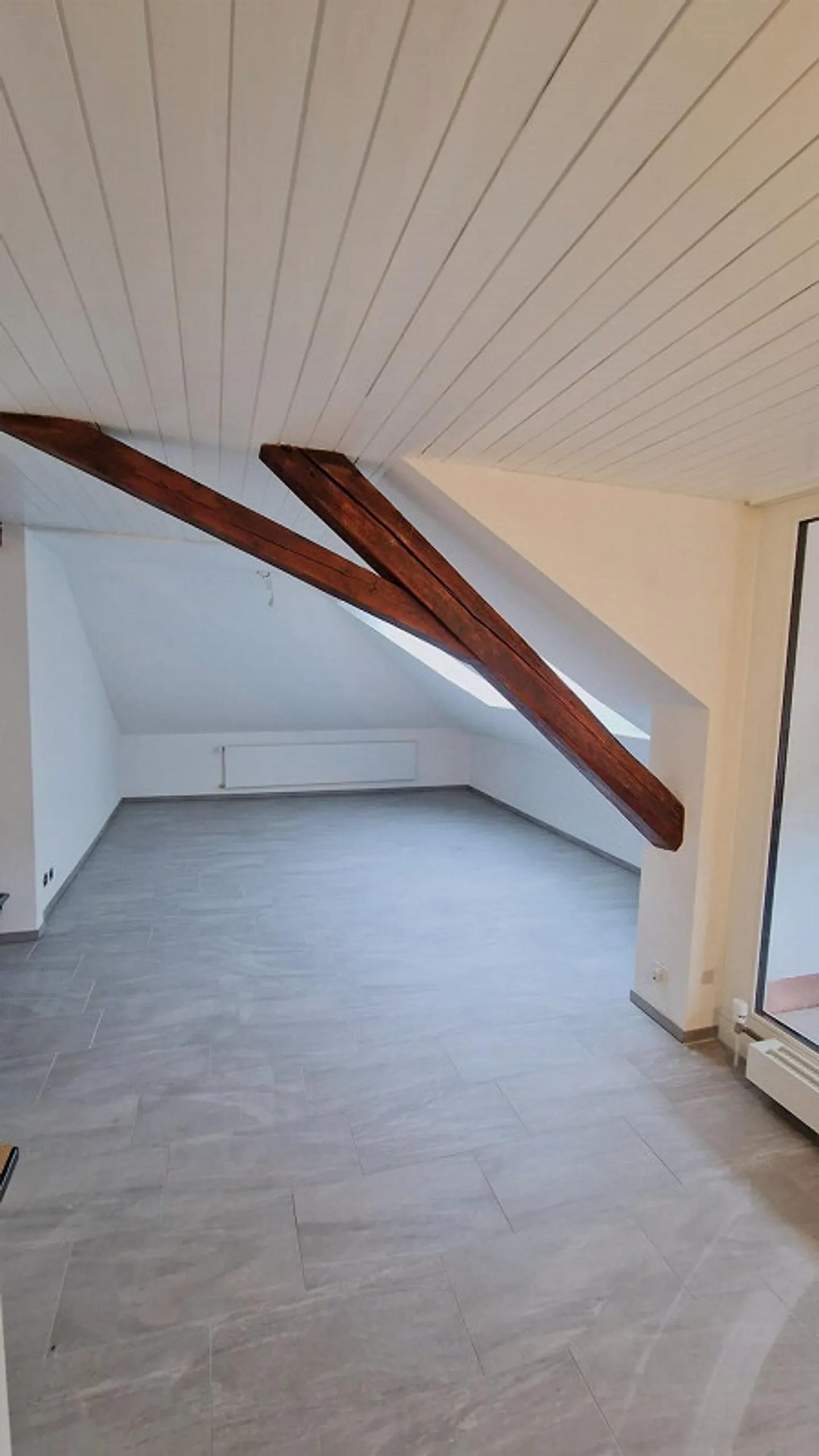 Renovierte Wohnung mit Balkon - Foto 3 von 12
