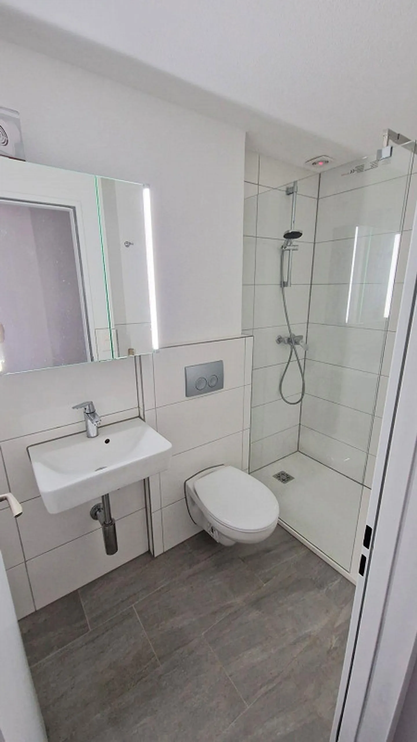 Renovierte Wohnung mit Balkon - Foto 8 von 12