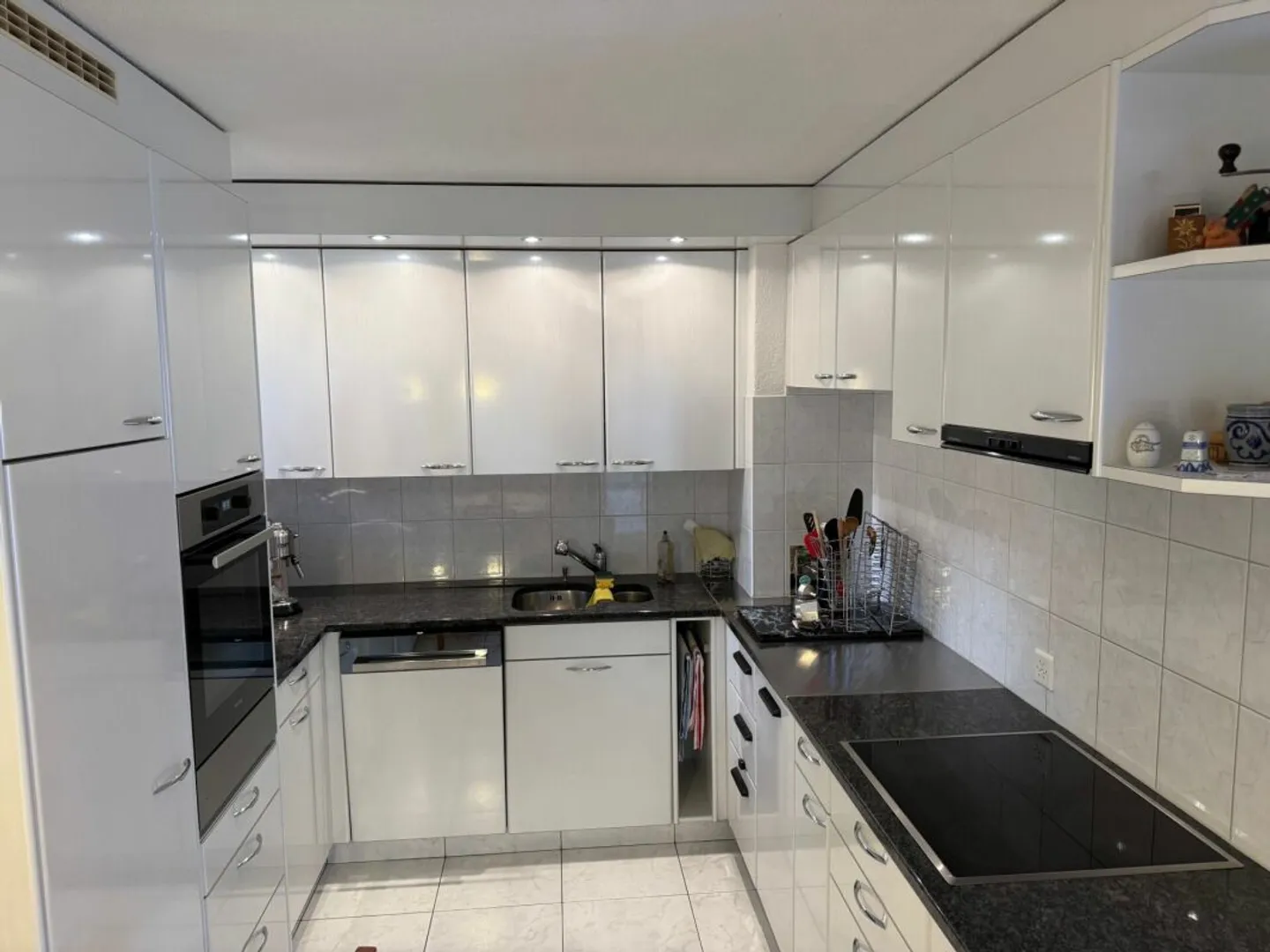 Cozy Semi-Detached House - Photo 9 of 20