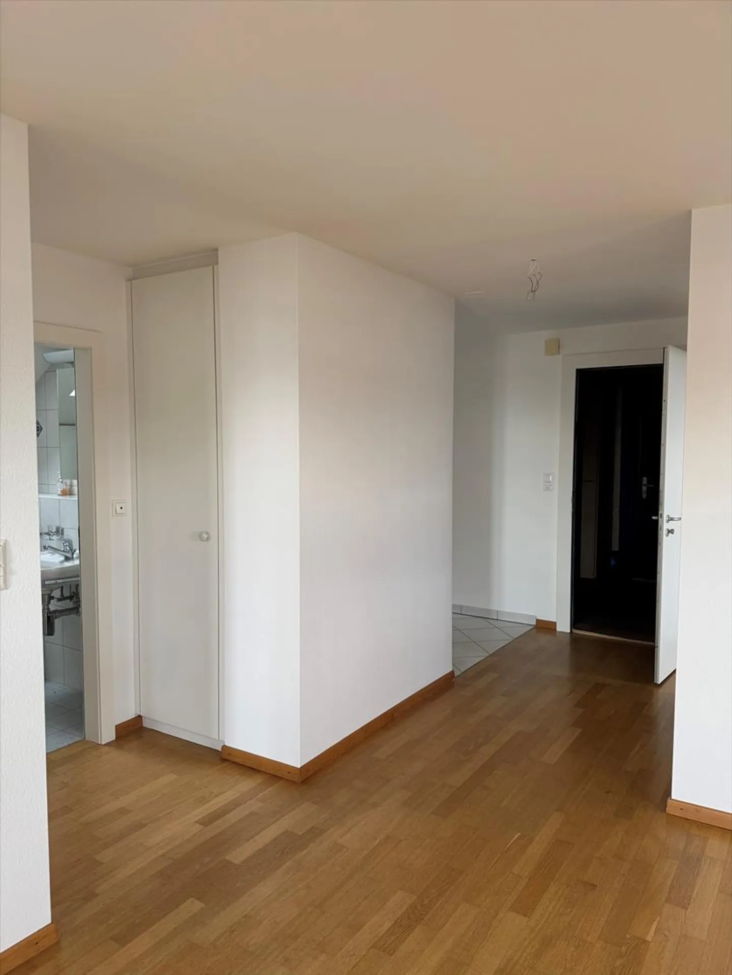 Appartement de 3,5 pièces au 4ème étage - Photo 3 sur 10