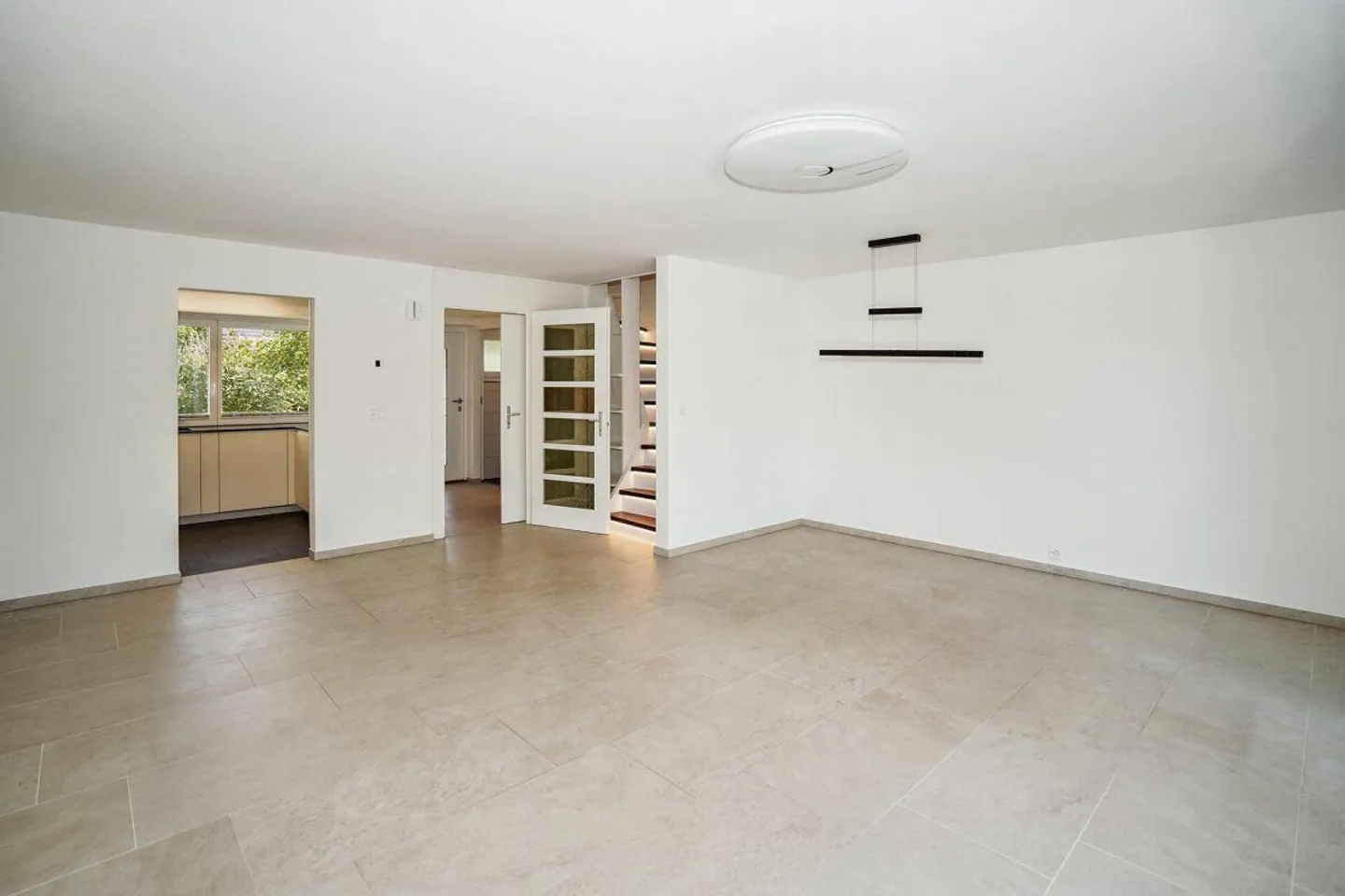 Renoviertes Einfamilienhaus mit Garten für 2 Jahre zu vermieten in ... - Foto 3 von 13