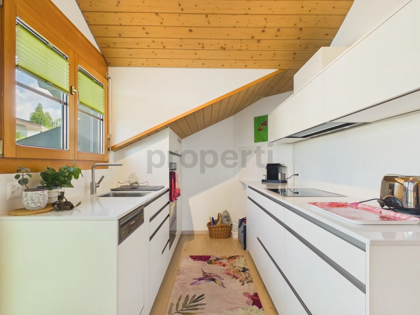 Balcony with Sempach Lake View, freshly renovated and private washing tower - Photo 4 of 9