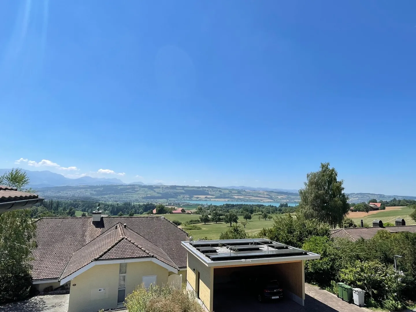 Balcony with Sempach Lake View, freshly renovated and private washing tower - Photo 8 of 9