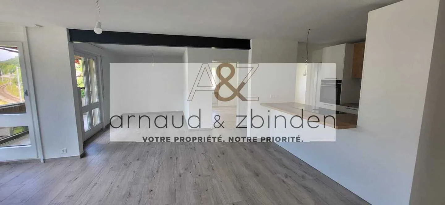 Appartamento di 4,5 locali con balcone e garage a Saint-Imier - Foto 4 di 6