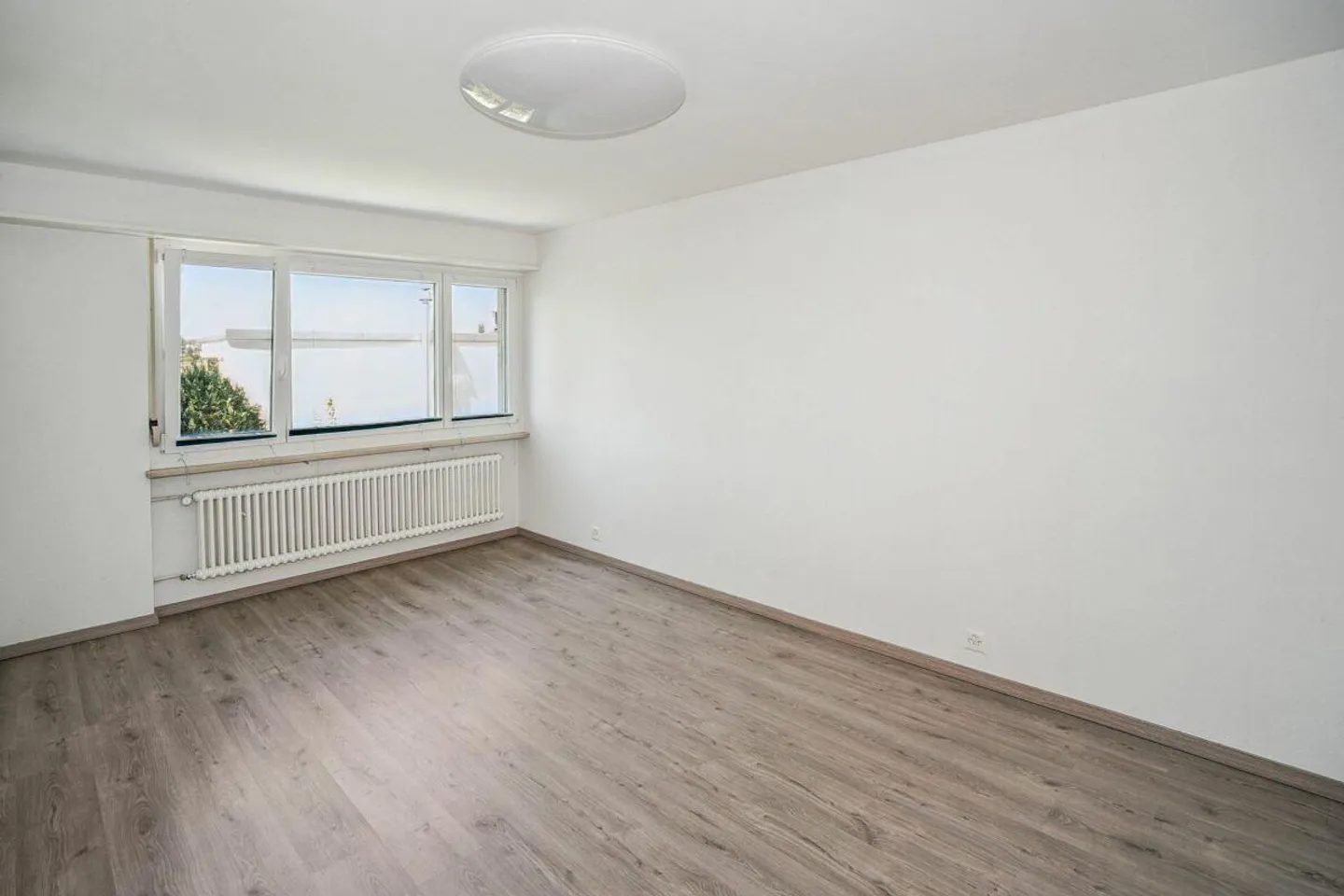 Renoviertes Einfamilienhaus mit Garten für 2 Jahre zu vermieten in ... - Foto 6 von 13