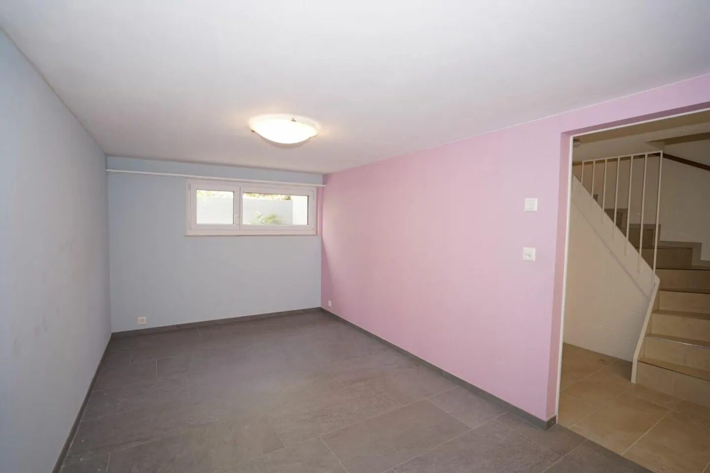 Renoviertes Einfamilienhaus mit Garten für 2 Jahre zu vermieten in ... - Foto 10 von 13