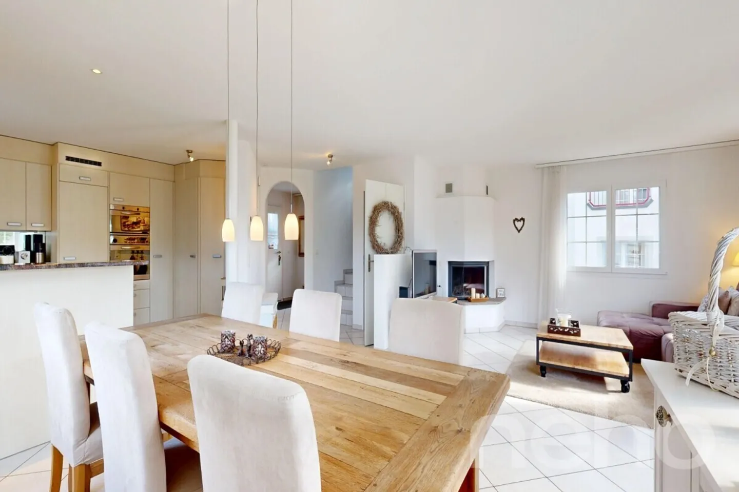 Charmante maison familiale avec jardin - Photo 2 sur 12