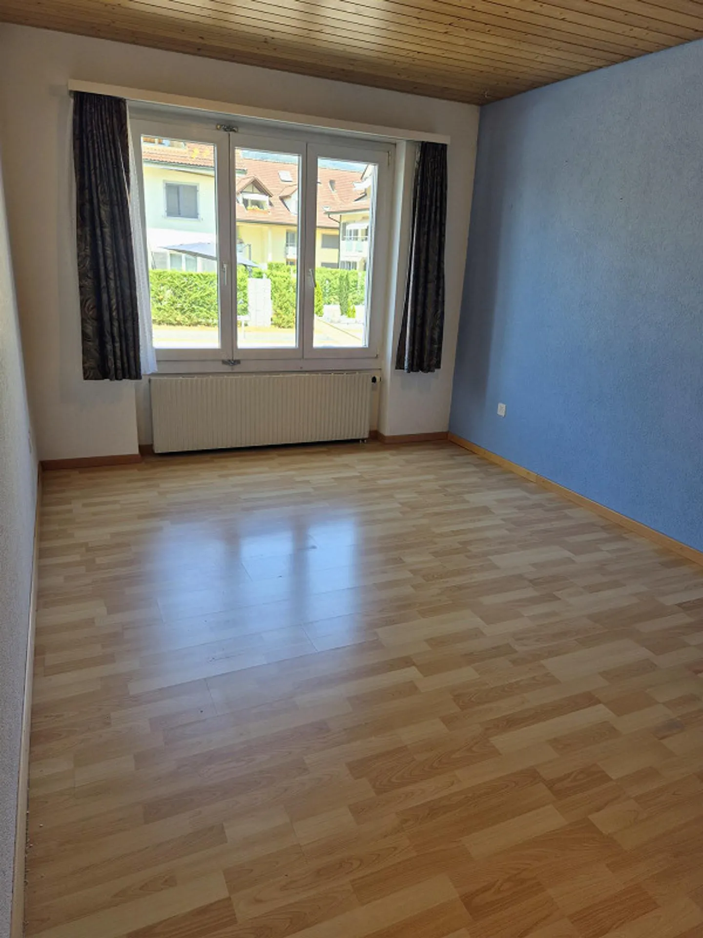 5 ½ - Room Ground Floor Apartment in Gunzgen – Lots of Space to Live - Photo 6 of 11