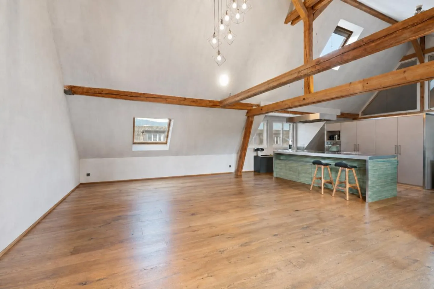 2.5-room penthouse apartment with roof terrace - District 4 - Photo 2 of 24
