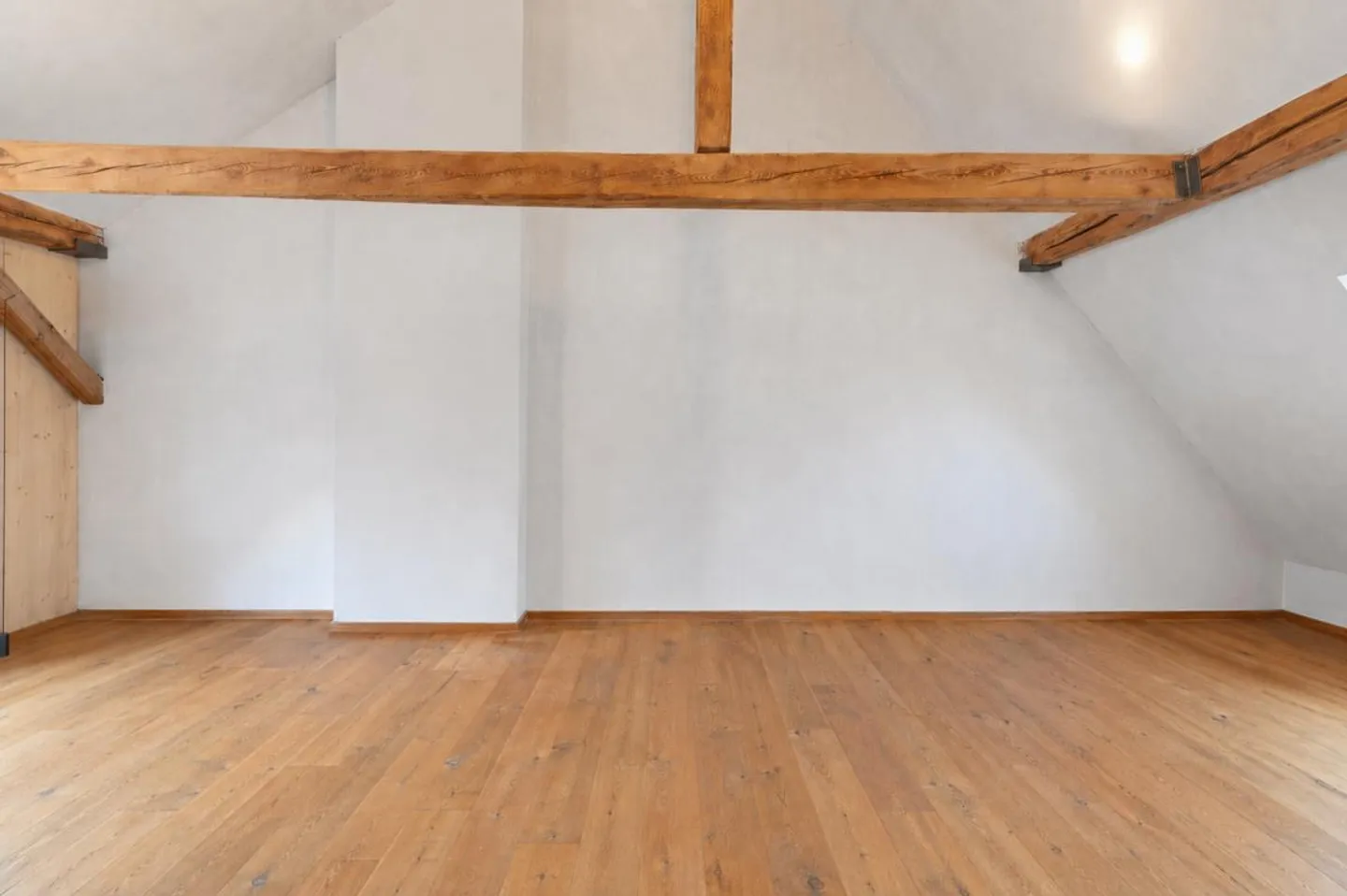 2.5-room penthouse apartment with roof terrace - District 4 - Photo 6 of 24