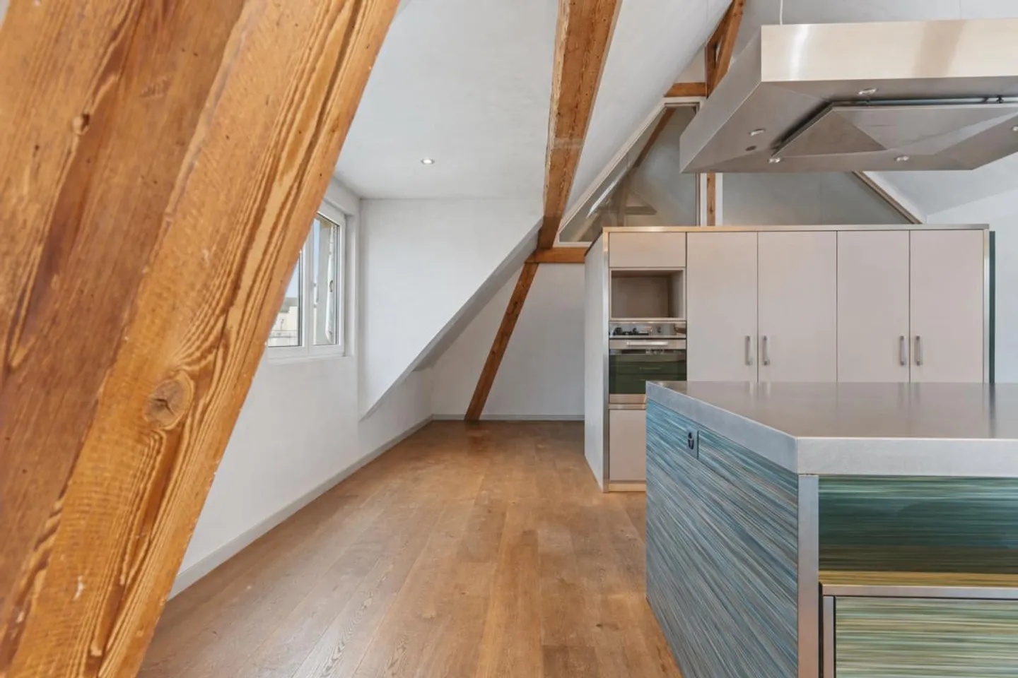 2.5-room penthouse apartment with roof terrace - District 4 - Photo 9 of 24