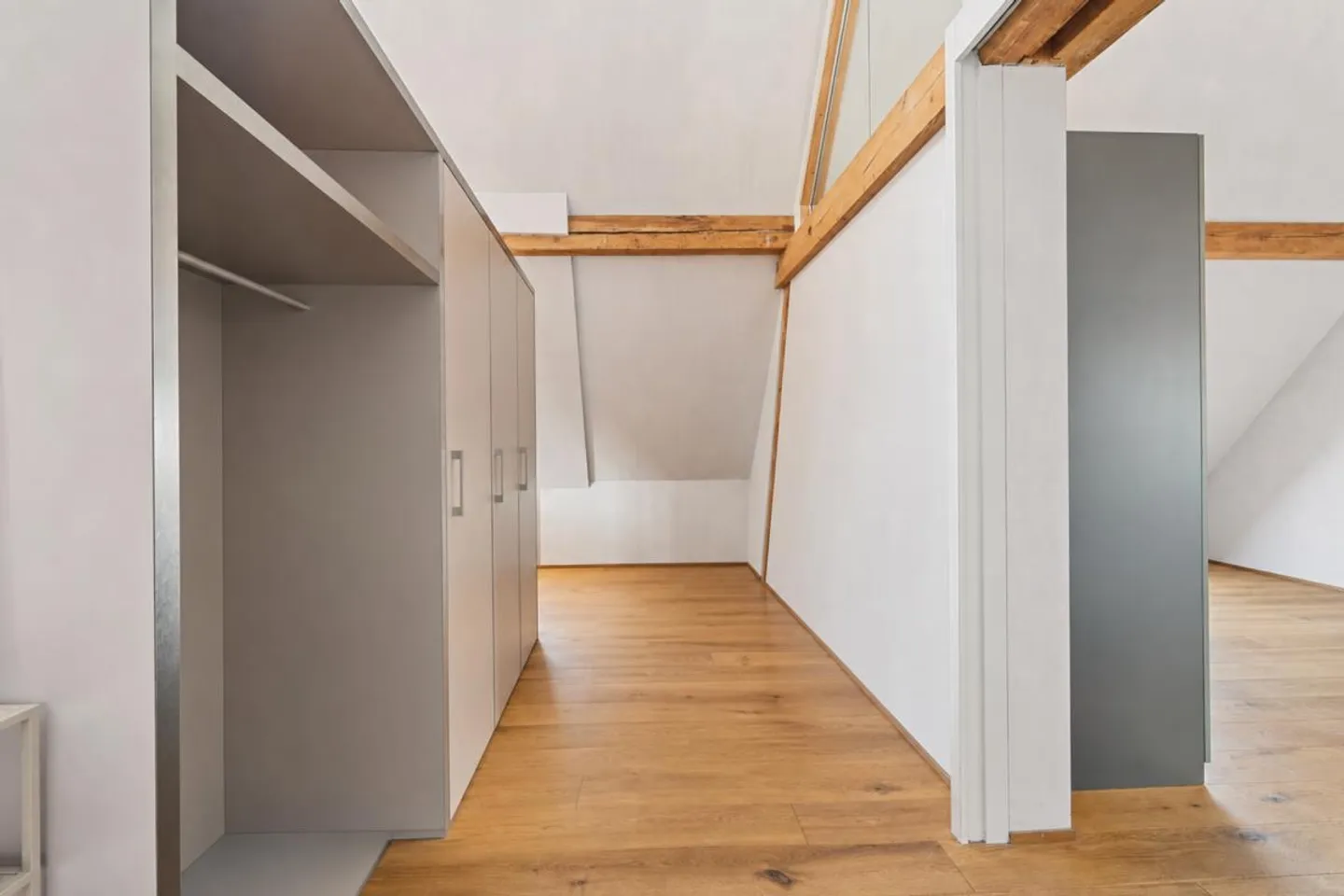 2.5-room penthouse apartment with roof terrace - District 4 - Photo 17 of 24