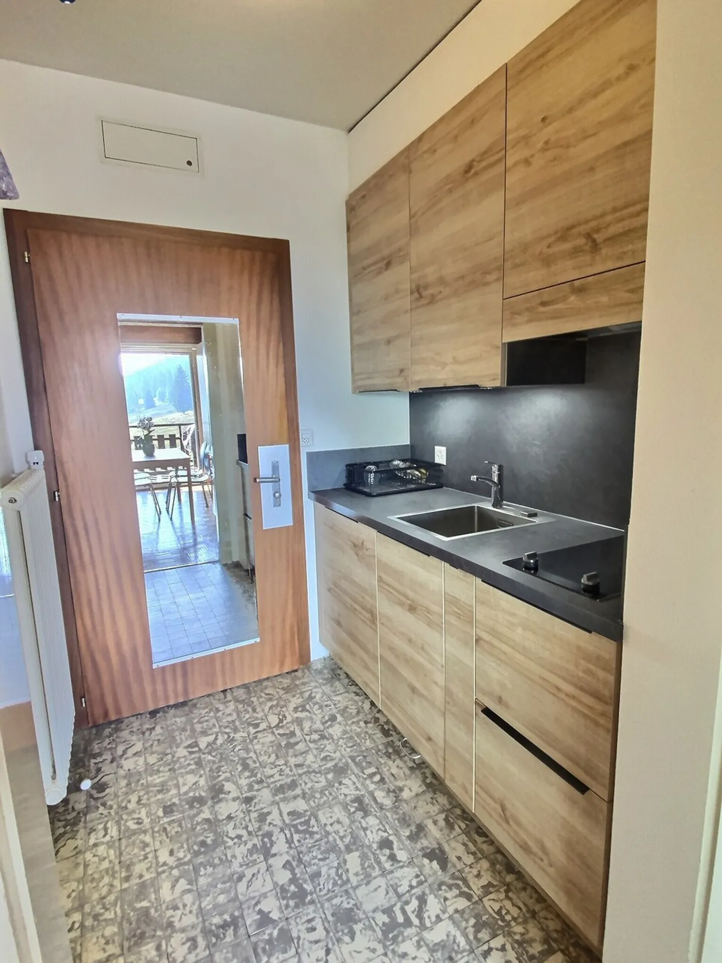 25 30 New: Charming studio with stunning view - Photo 5 of 8