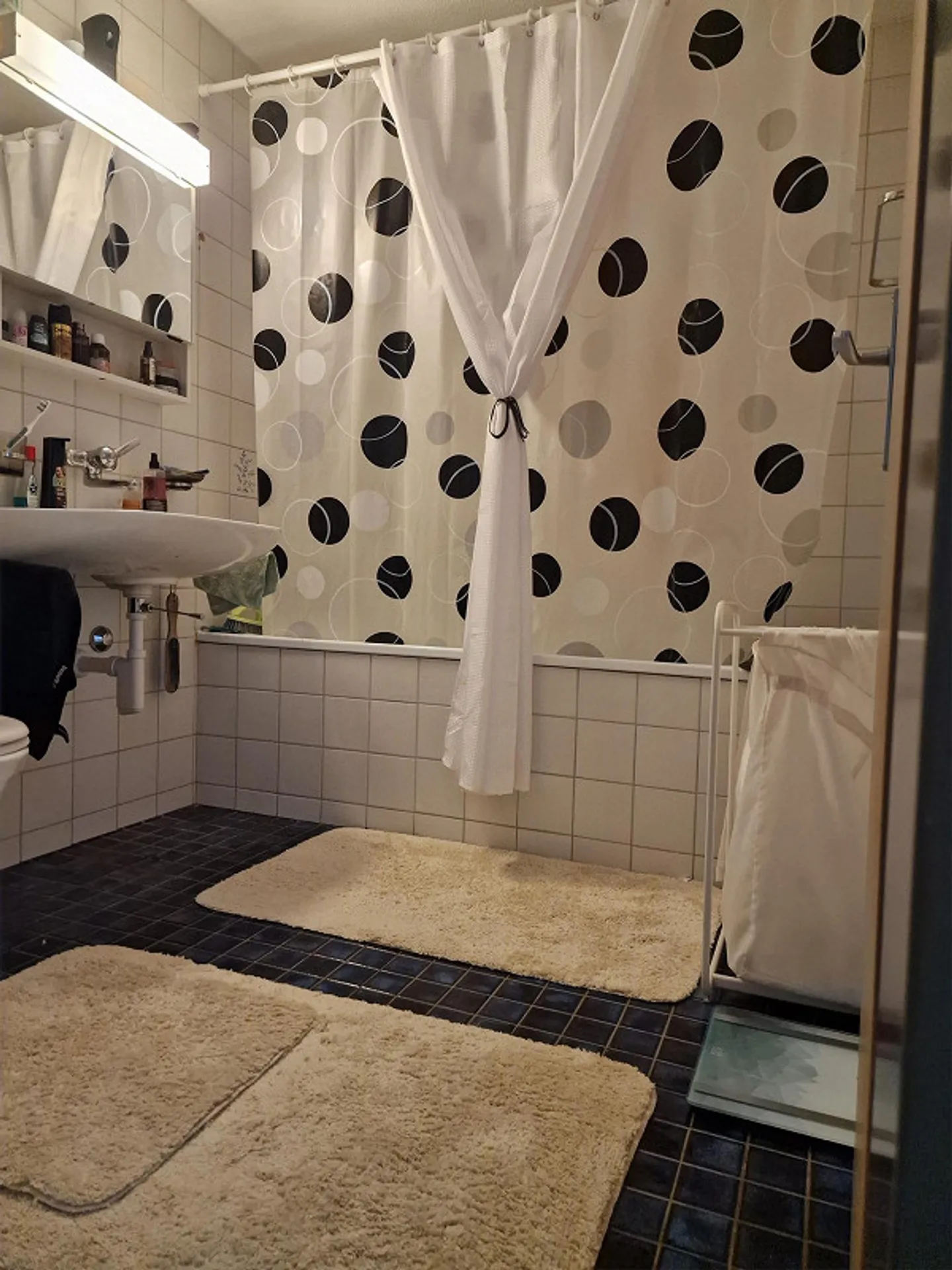 A Room - Photo 9 of 21