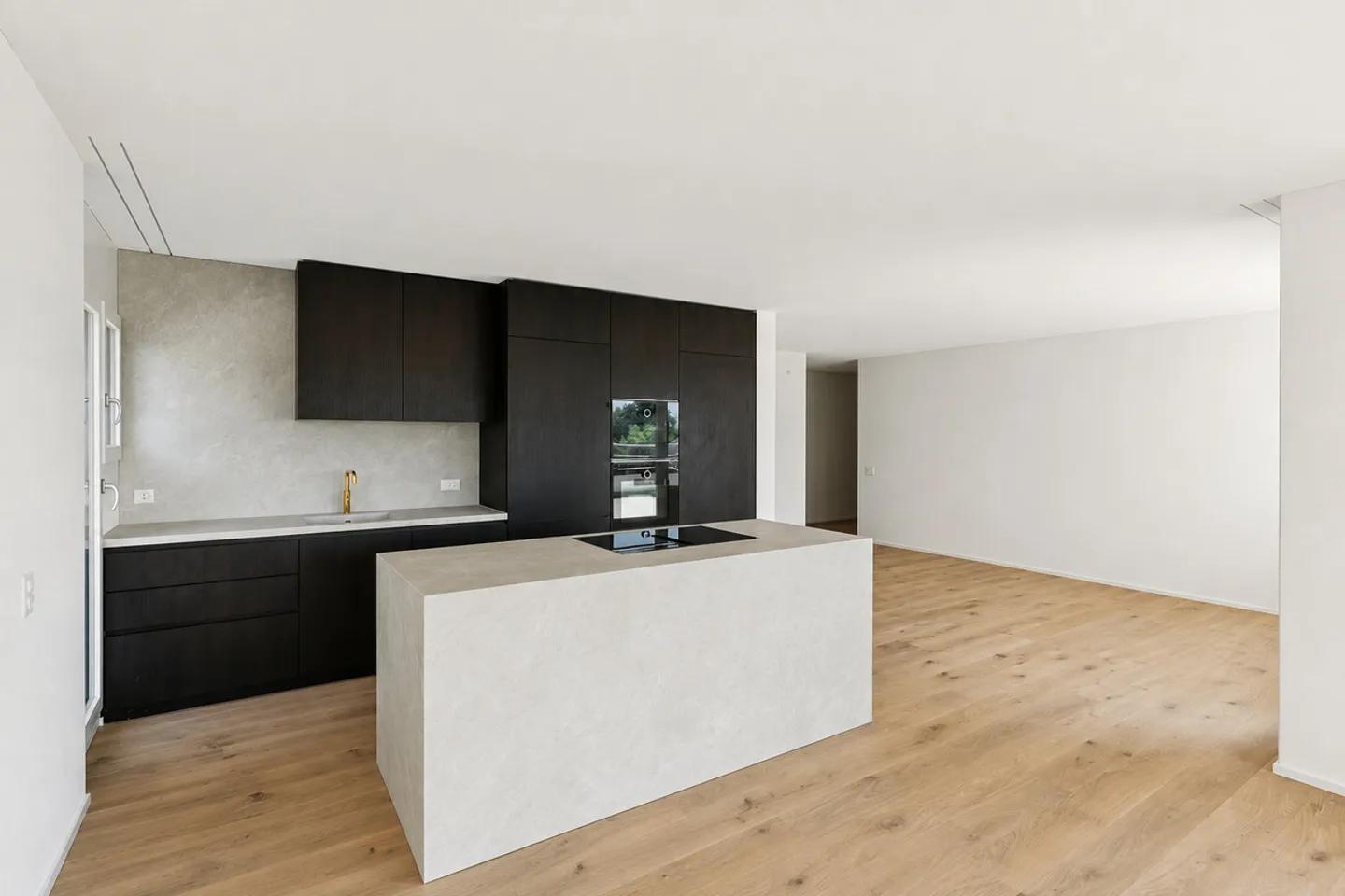 Renovierte Wohnung mit Aussicht - Foto 2 von 4