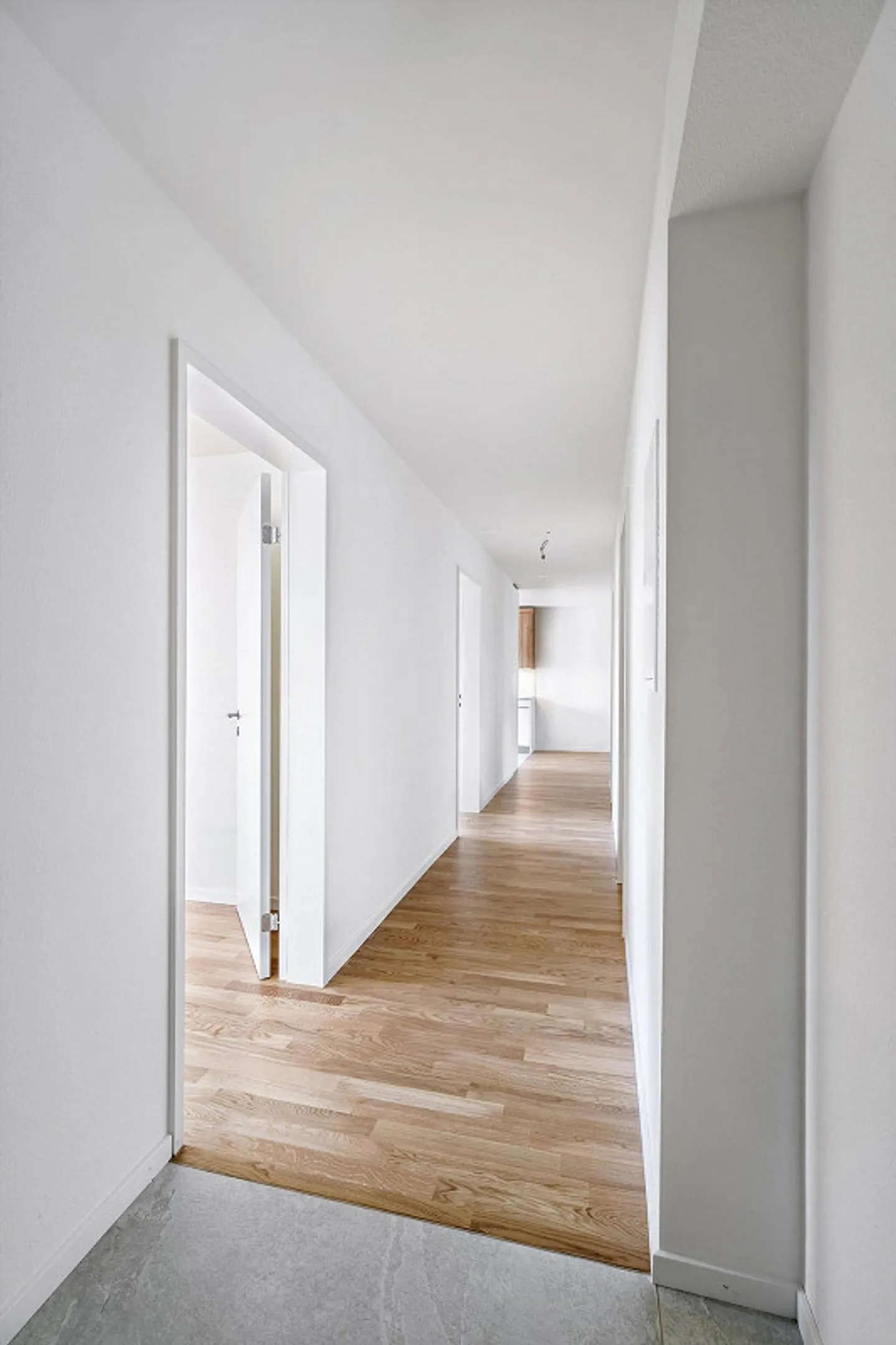 Modernes Apartment in Binningen - Foto 8 von 8