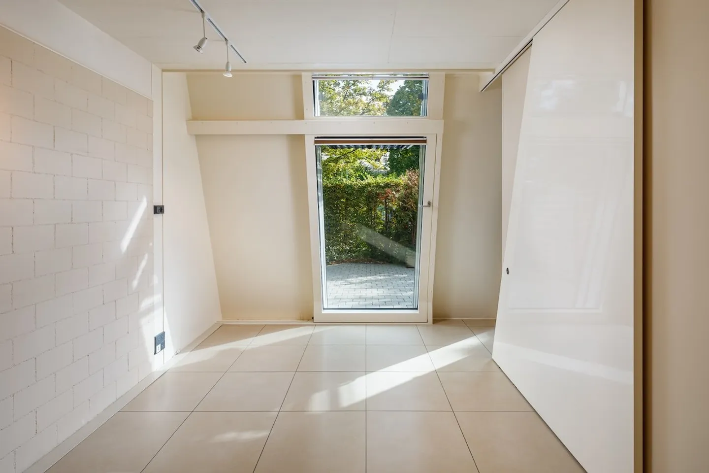 Very large, modern 6.5 room apartment - Photo 6 of 14