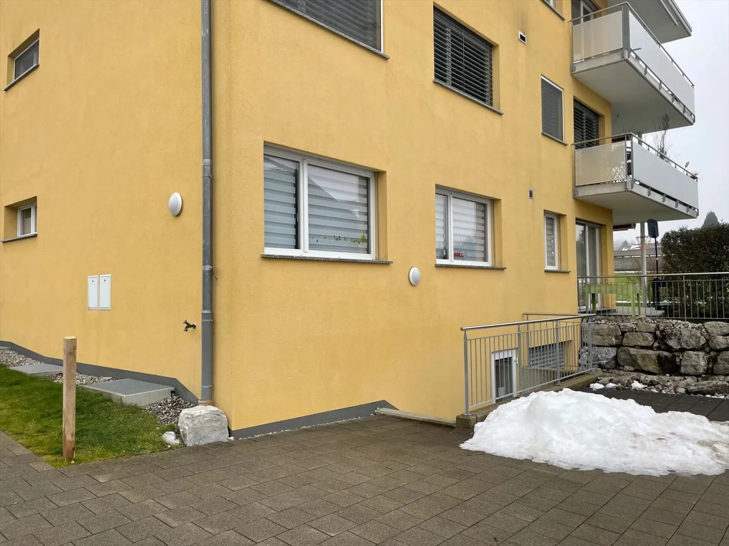 For sale office of 45m² in the city of Rossens - Photo 2 of 7