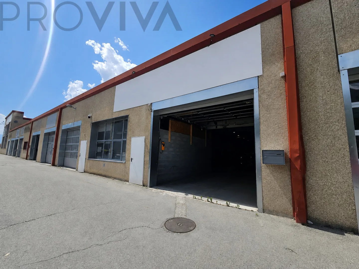 Commercial Space in St-Pierre - Photo 1 of 5