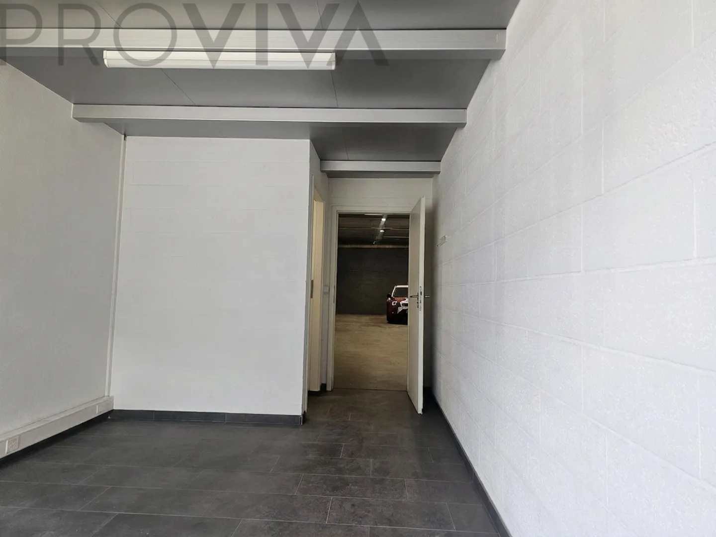 Commercial Space in St-Pierre - Photo 3 of 5