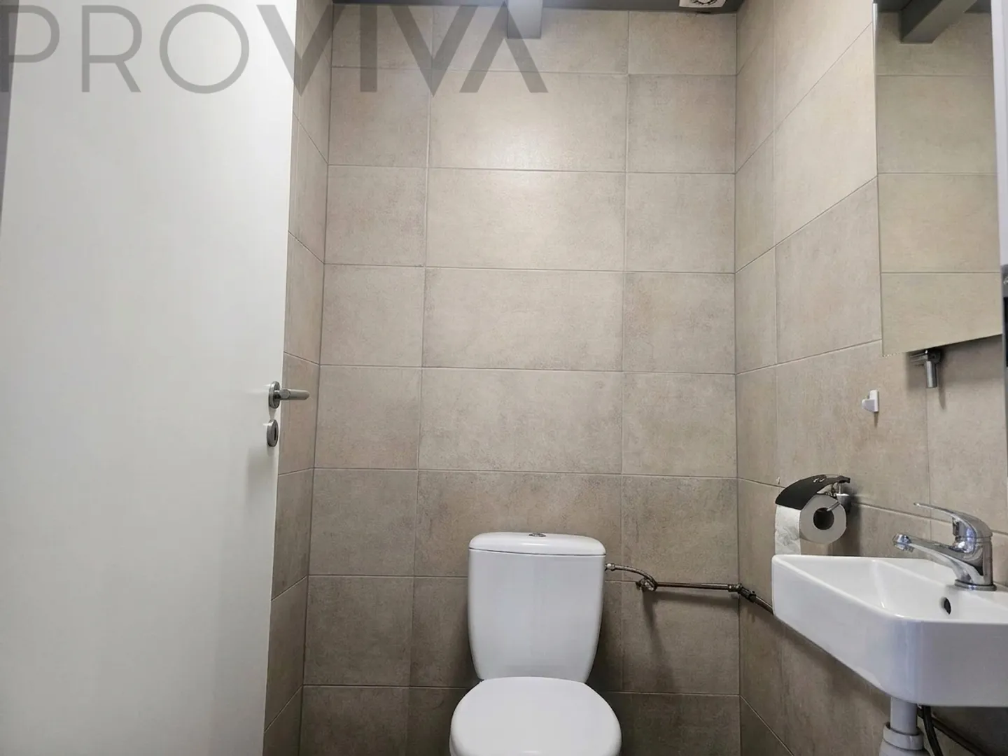 Commercial Space in St-Pierre - Photo 4 of 5