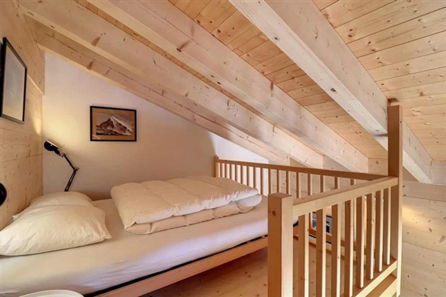 Très beau chalet avec 4 chambres, belle vue, jardin, pompe à chaleur, à Evolène, Suisse - Photo 10 sur 12